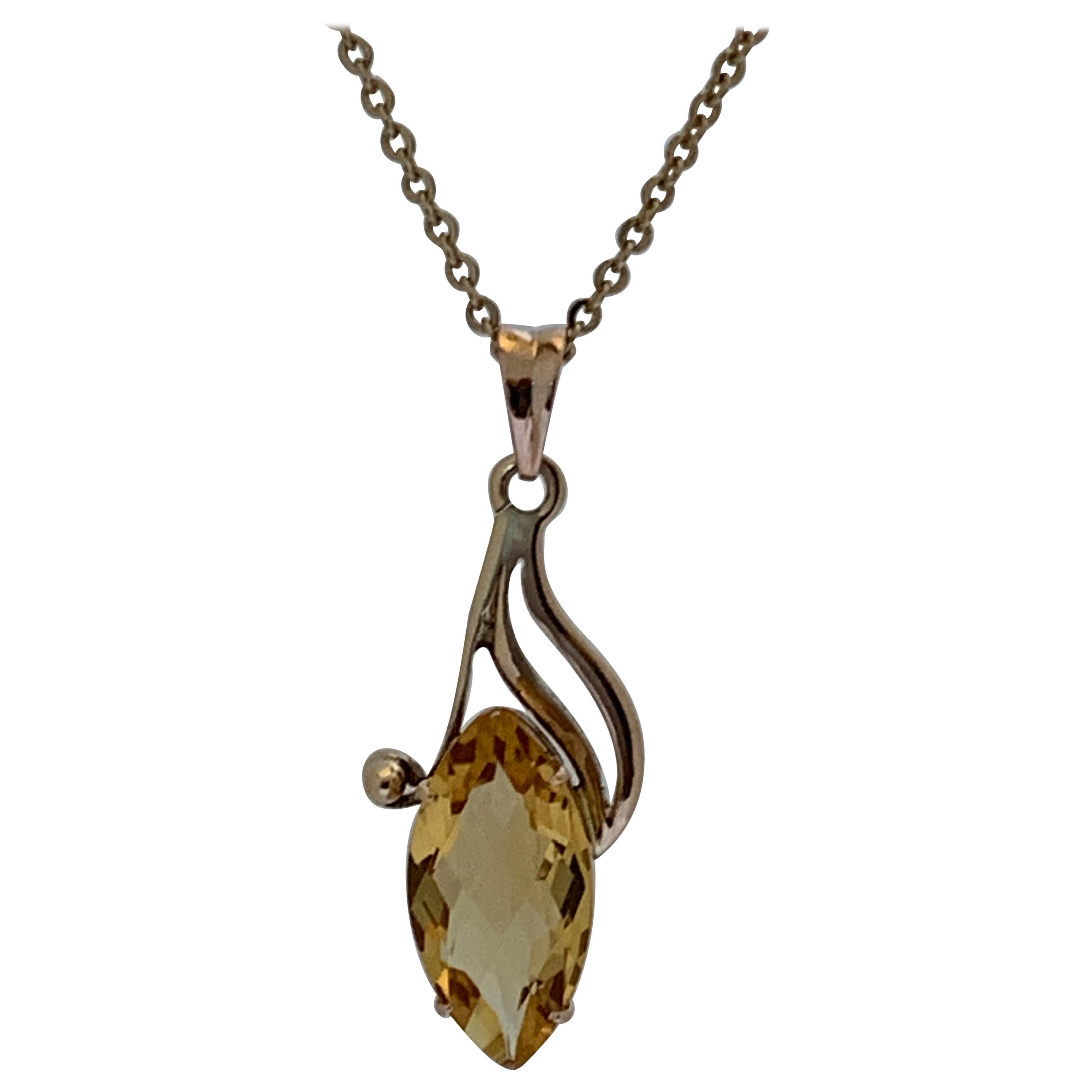 Natural Marquise Citrine Pendant with Chain 14 Karat Gold For Sale