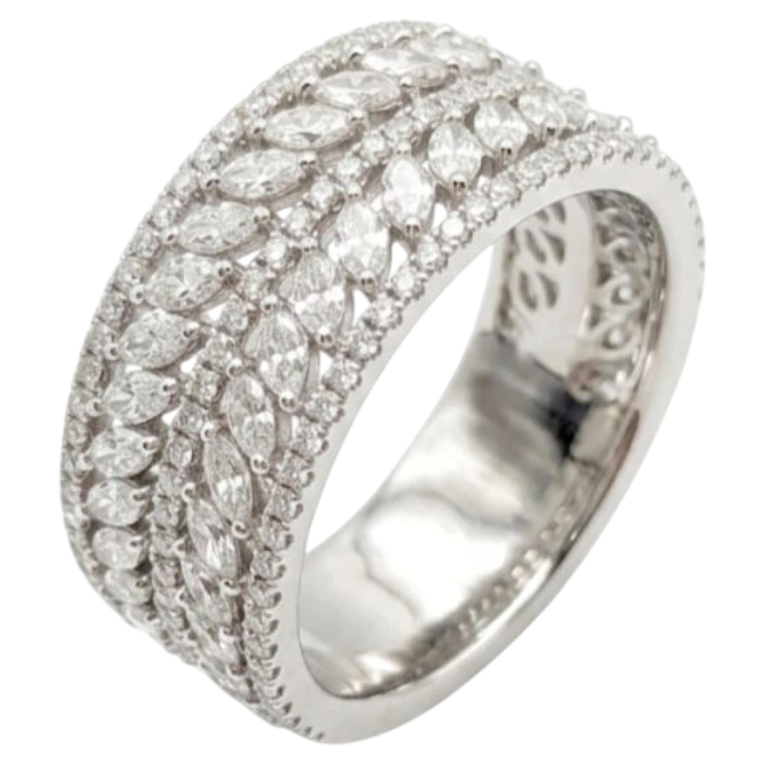 Stunning 18K Gold Marquise Diamond Halo Ring, 1.30ct & 0.55ct Diamonds For Sale