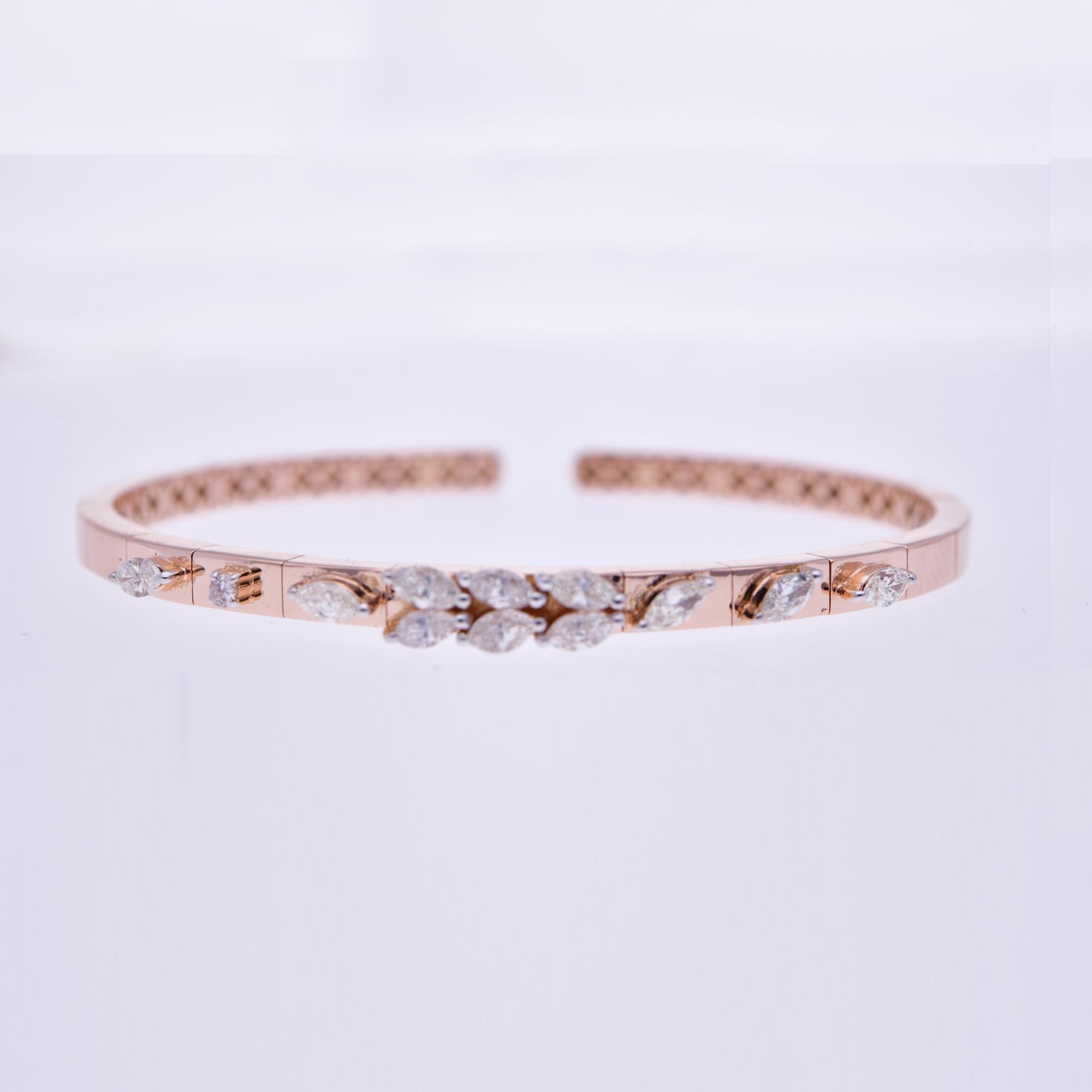 Manschettenarmband aus 14 Karat Gelbgold mit natürlichem Marquise-Diamant Damen im Angebot