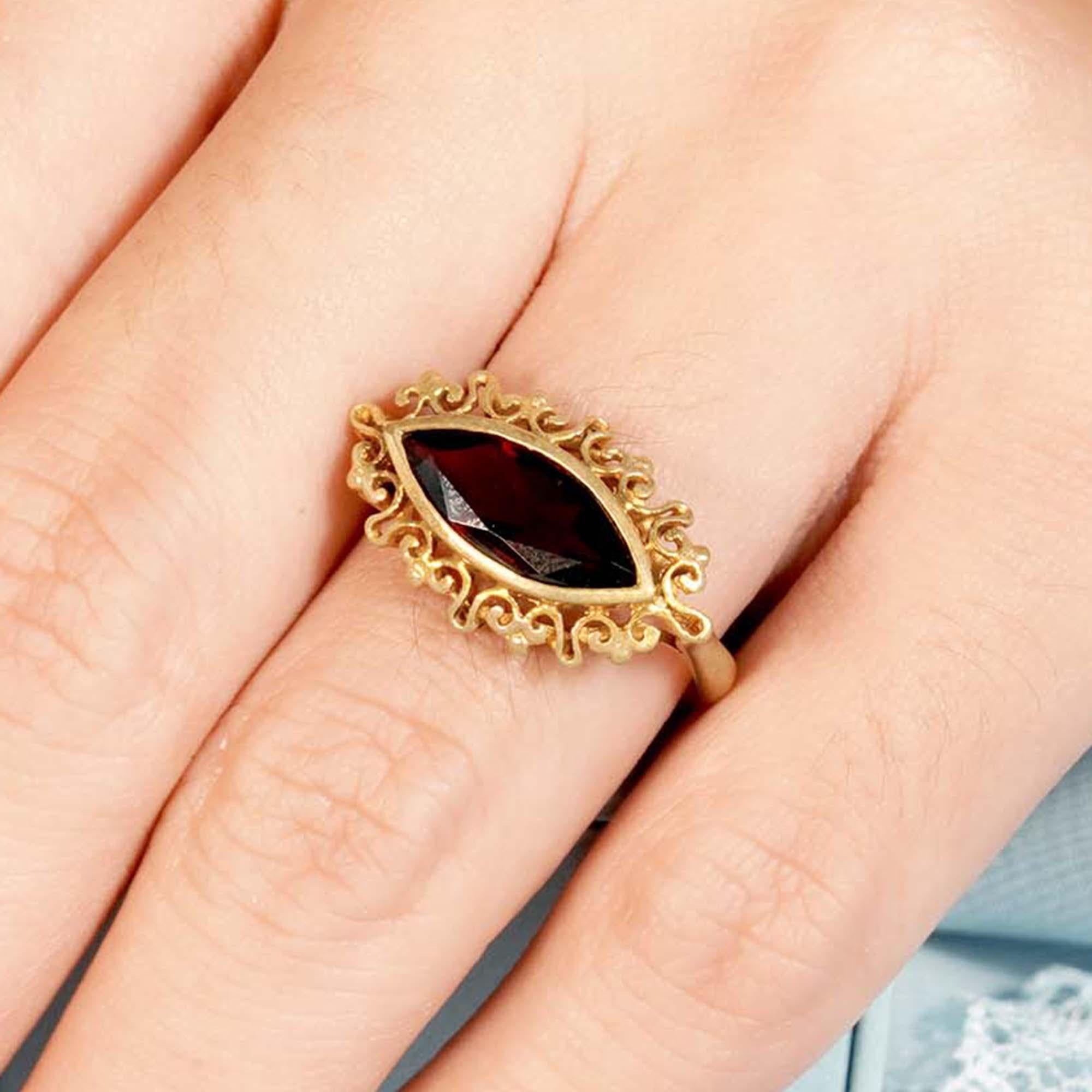 For Sale:  Natural Marquise Garnet Vintage Style Eye Ring in Solid 9K Yellow Gold 13