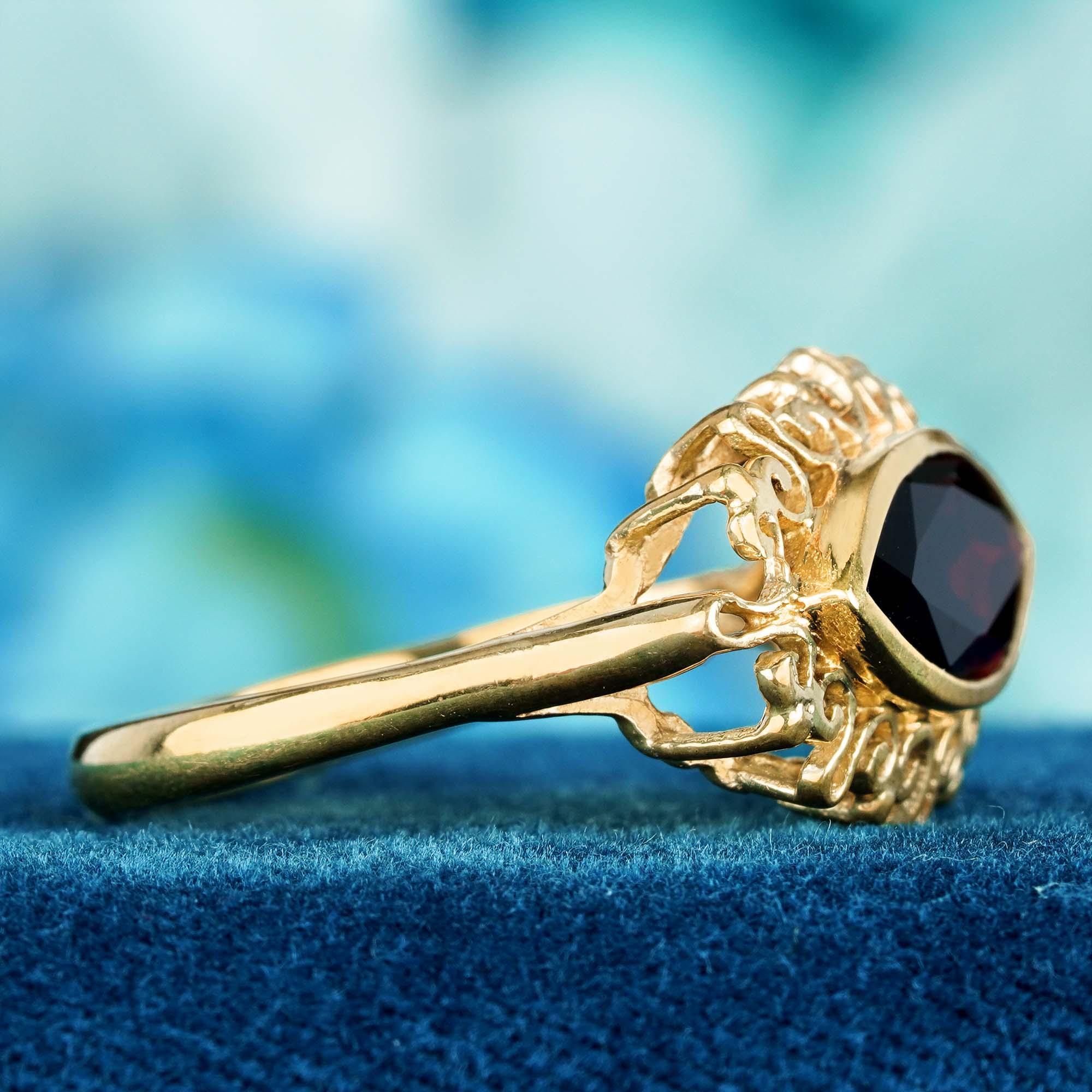 For Sale:  Natural Marquise Garnet Vintage Style Eye Ring in Solid 9K Yellow Gold 4