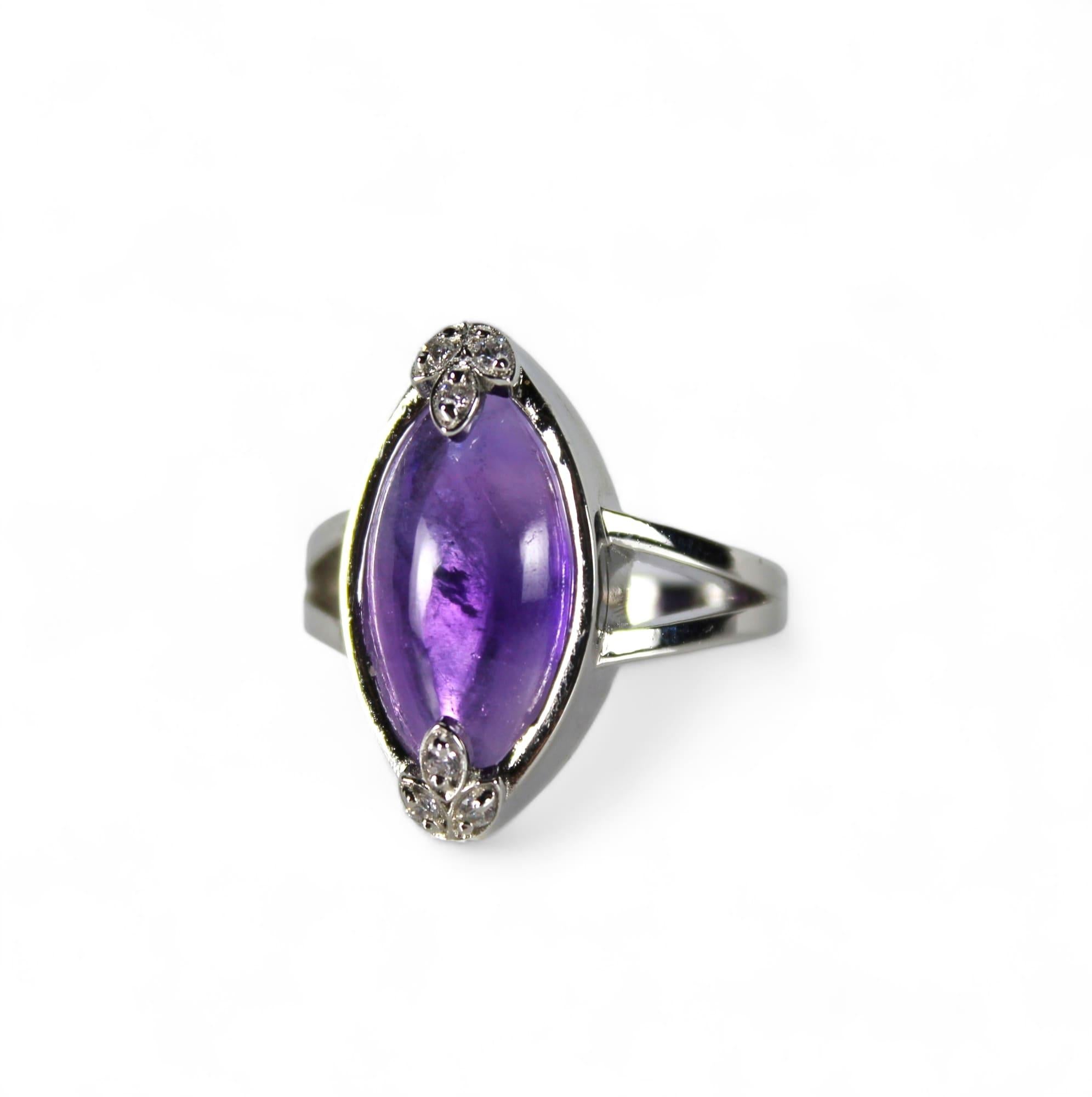 Taglio marquise Anello di ametista naturale a forma di marquise in vendita