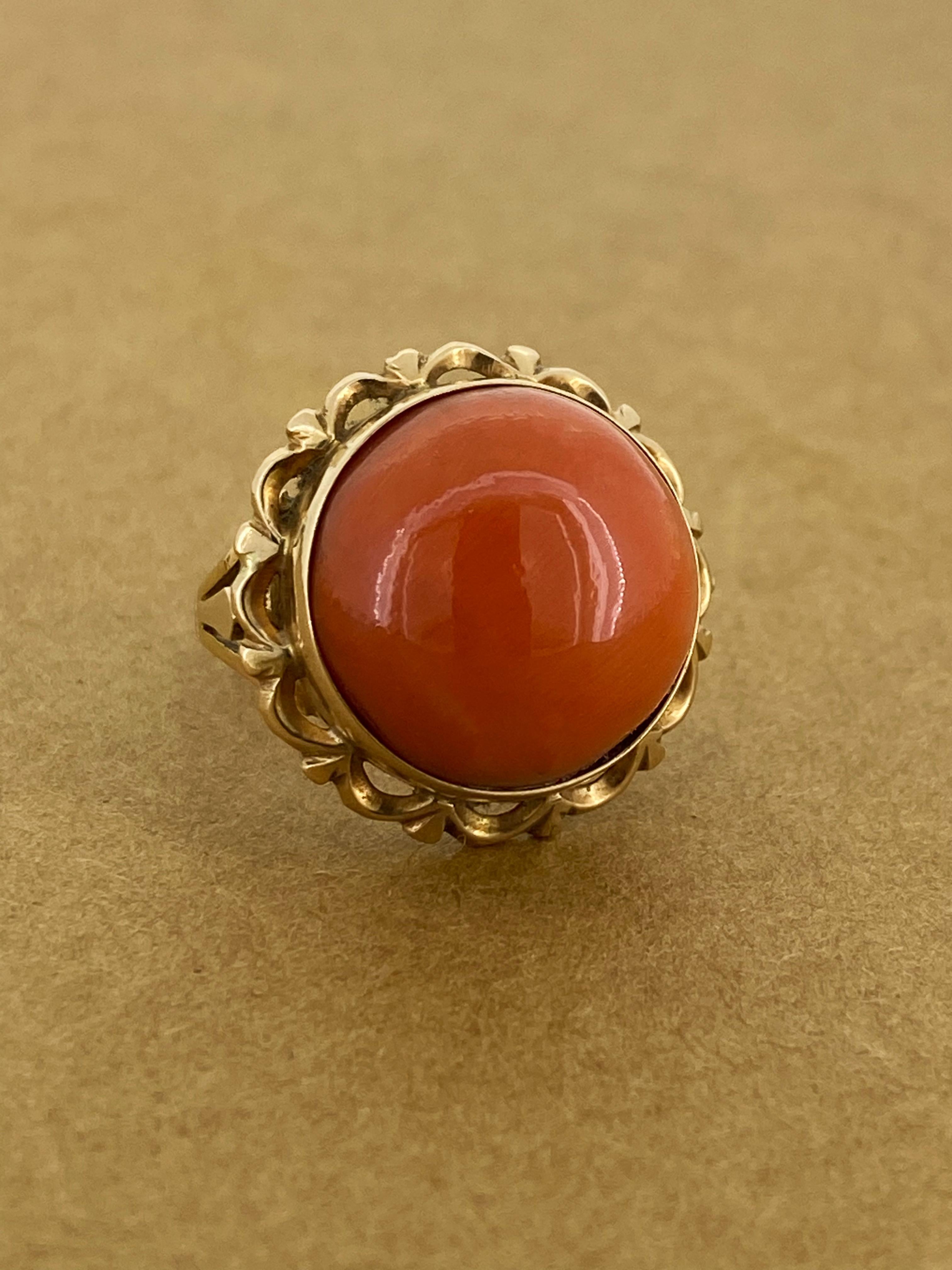 Retro pieces of Natural Mediterranean Coral jewellery 
such as this particular example are 
rarely encountered & highly prized by many, 
boasting the best quality materials & skilled craftsmanship 

This piece is dating back from circa 1950's 
(yet