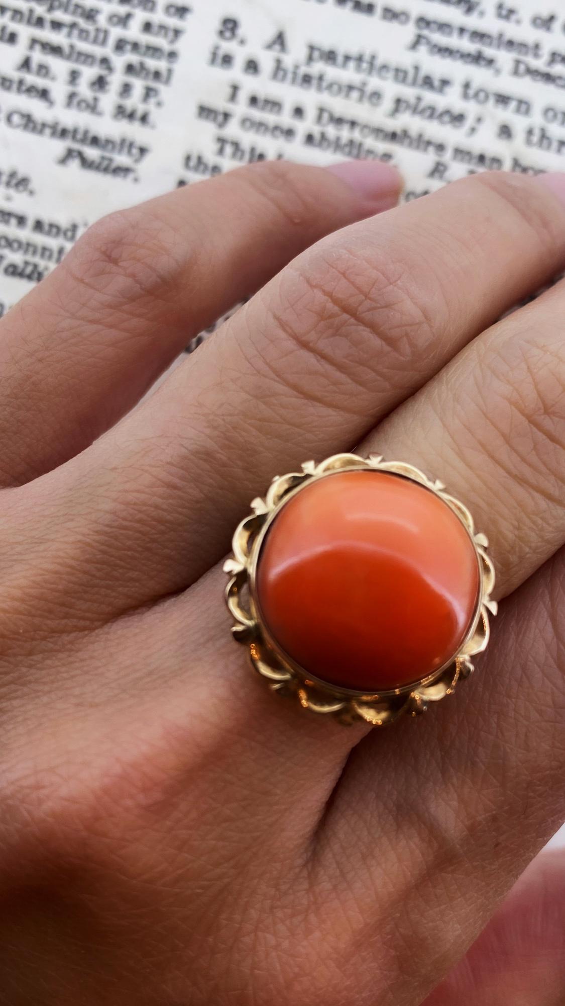 Round Cut Natural Mediterranean Salmon Red 16mm Coral Ring in 14K Rose Gold, Italy c1950's For Sale