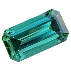 Tourmaline naturelle verte menthe non sertie de 2,60 carats, pierre précieuse afghane taille émeraude