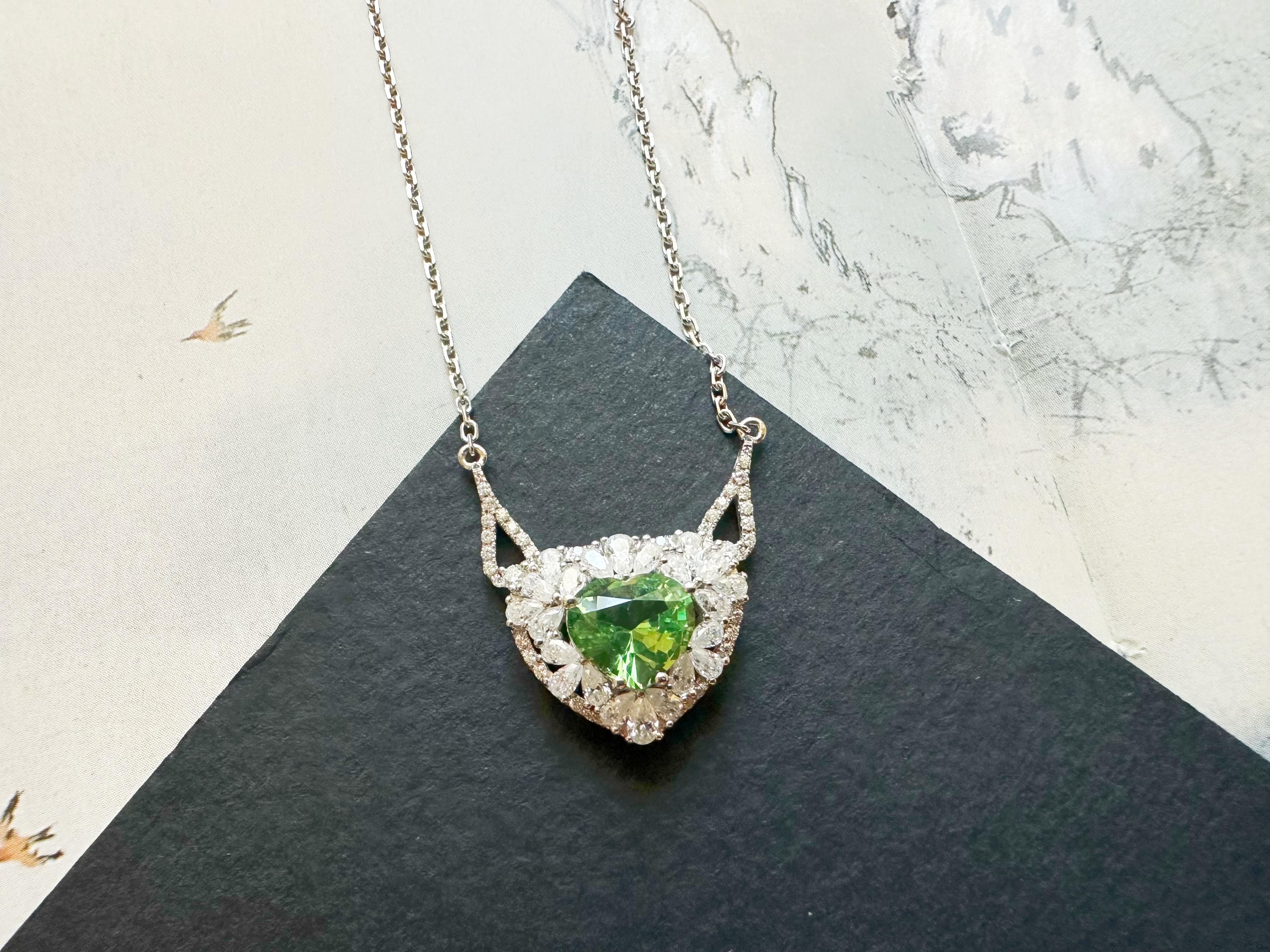 Natural Mint Green Tsavorite Necklace set in 18K White Gold with Moissanites For Sale 4