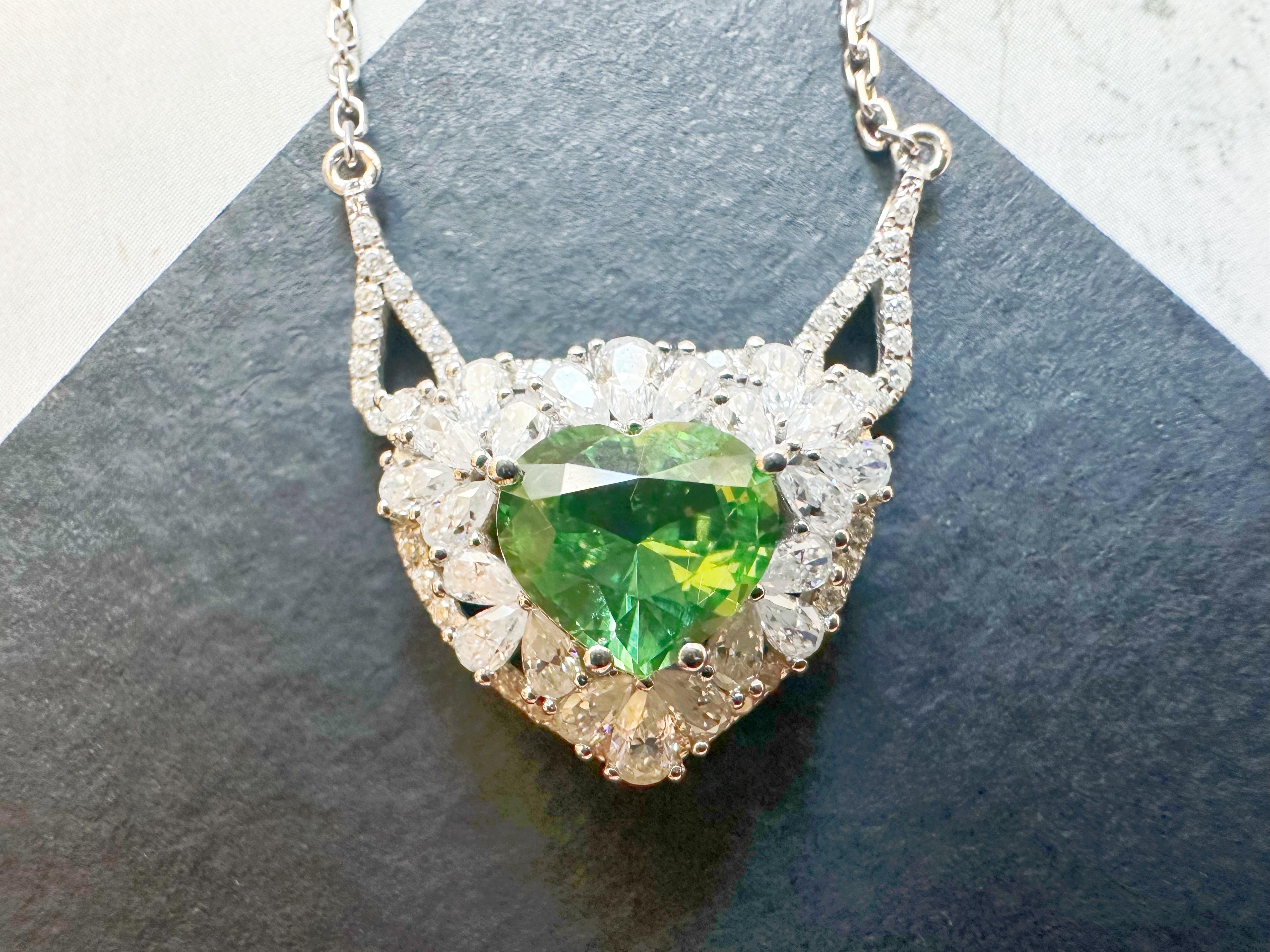Natural Mint Green Tsavorite Necklace set in 18K White Gold with Moissanites For Sale 1