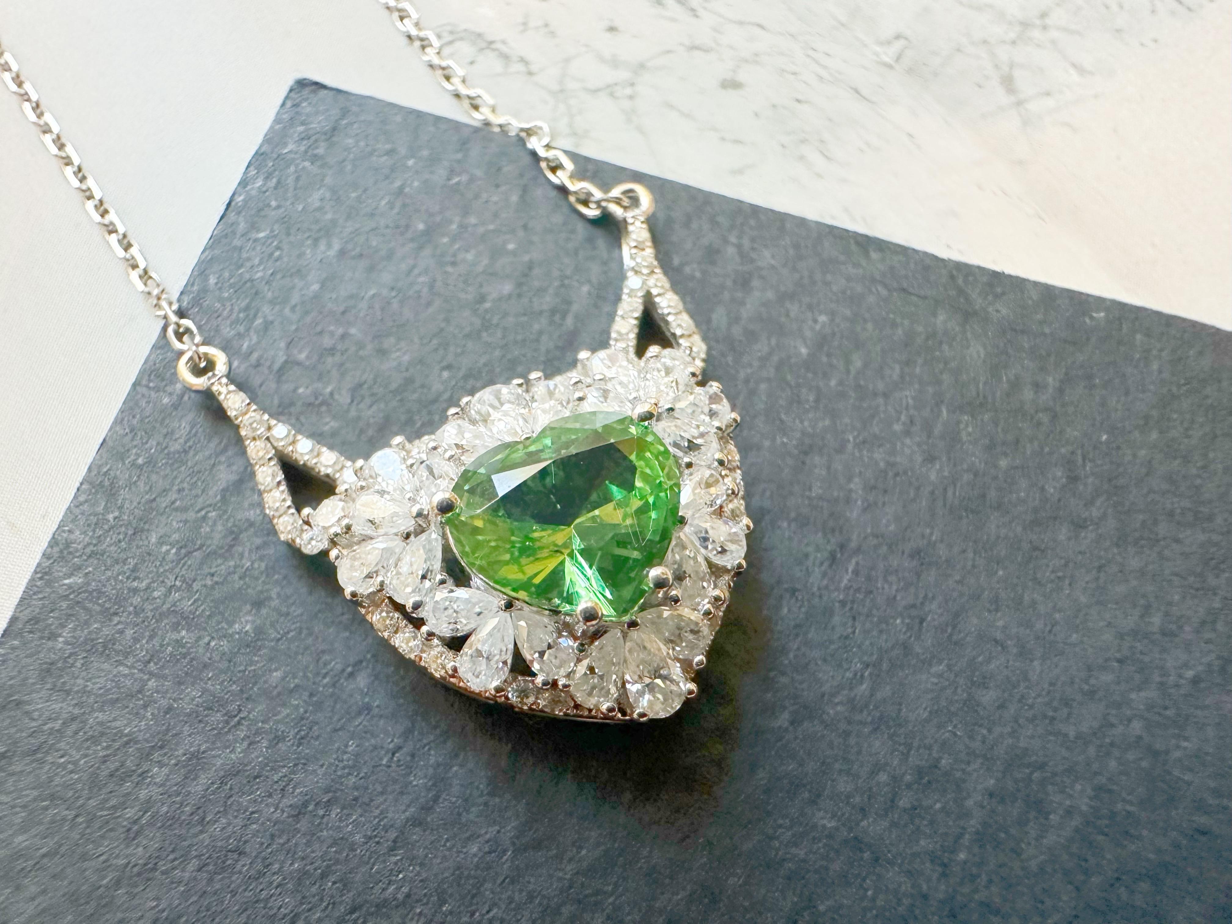 Natural Mint Green Tsavorite Necklace set in 18K White Gold with Moissanites For Sale 2