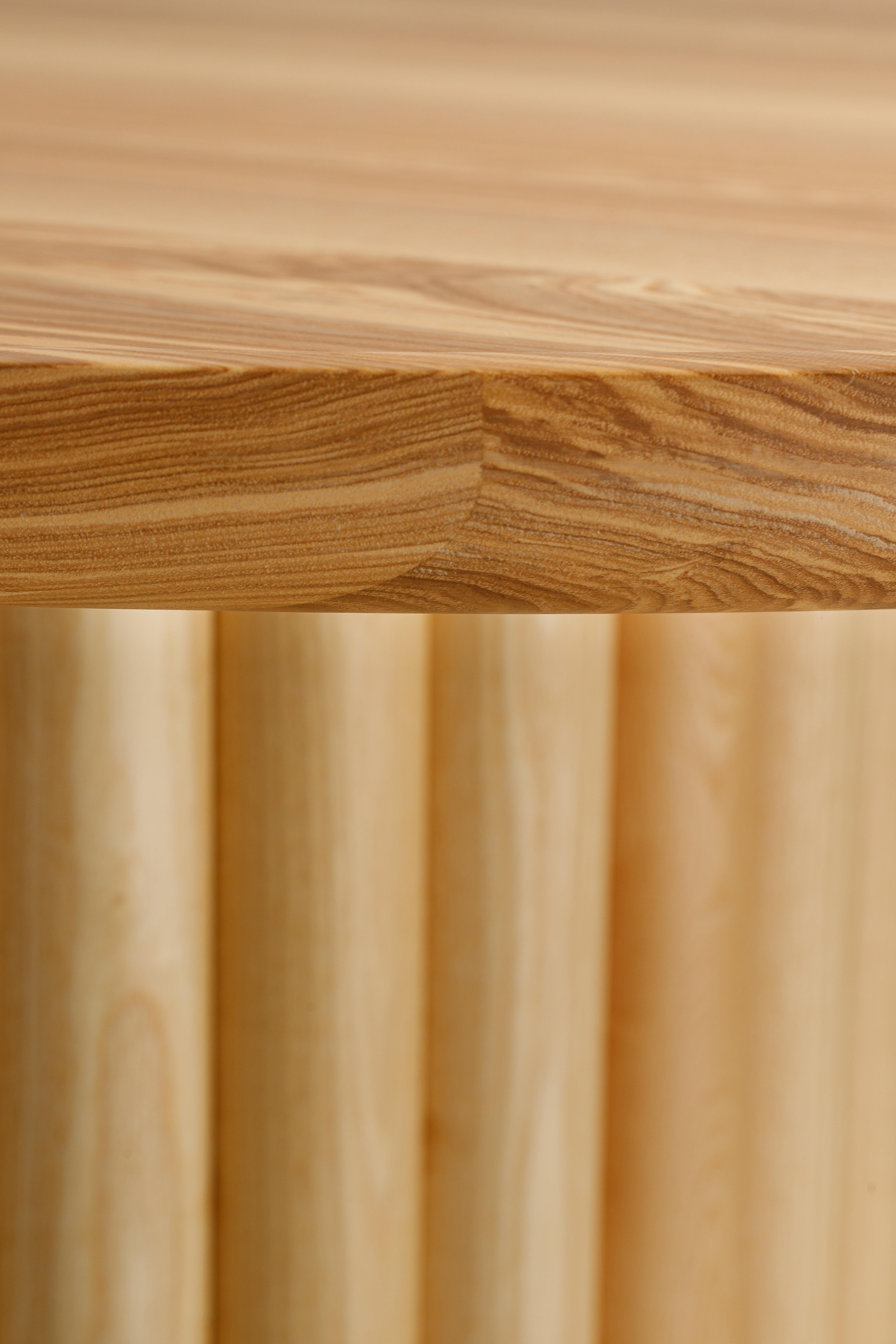 Legno Tavolino moderno in legno massiccio di frassino Nature in vendita