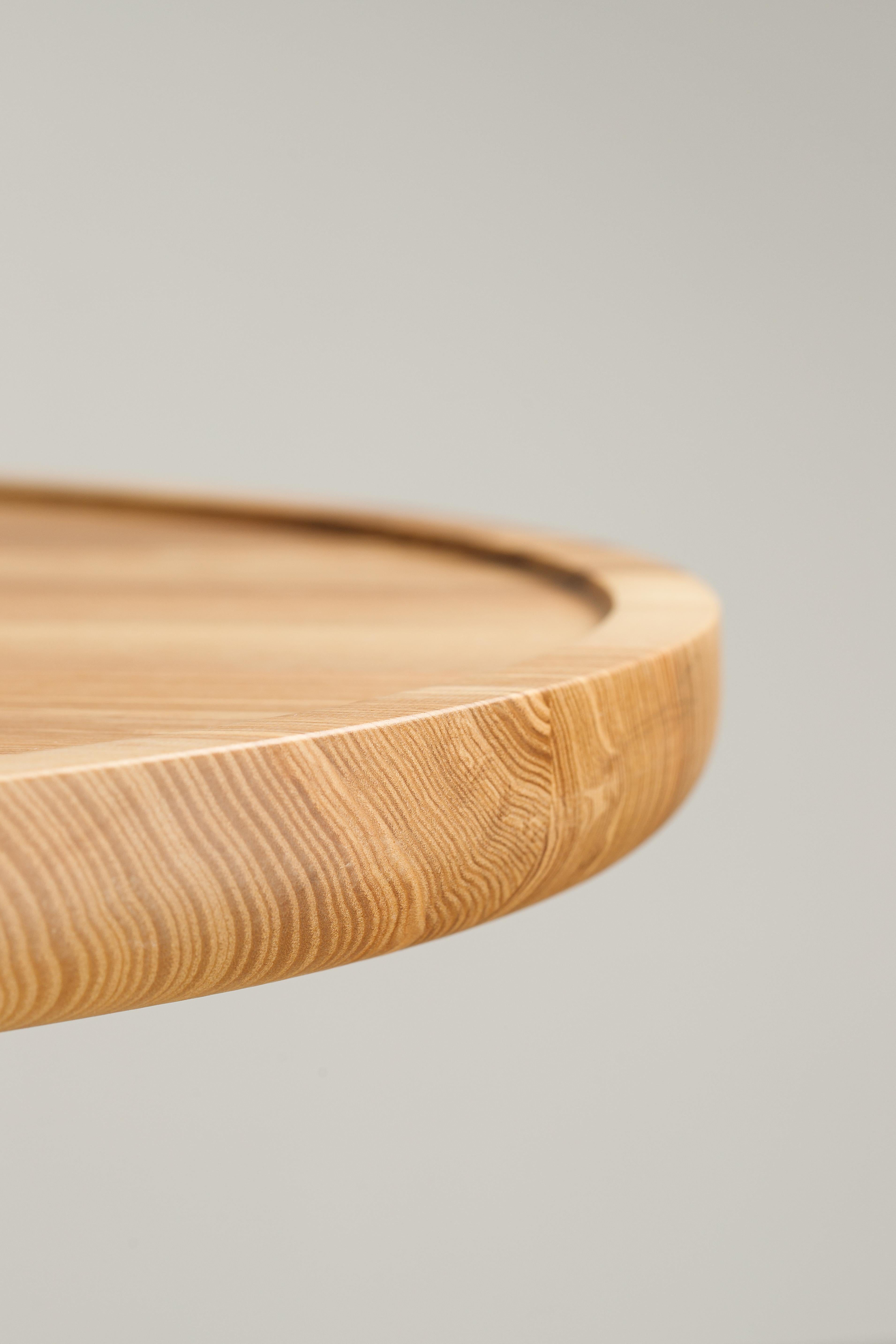 Tavolino moderno in legno massiccio di frassino Nature in vendita 1