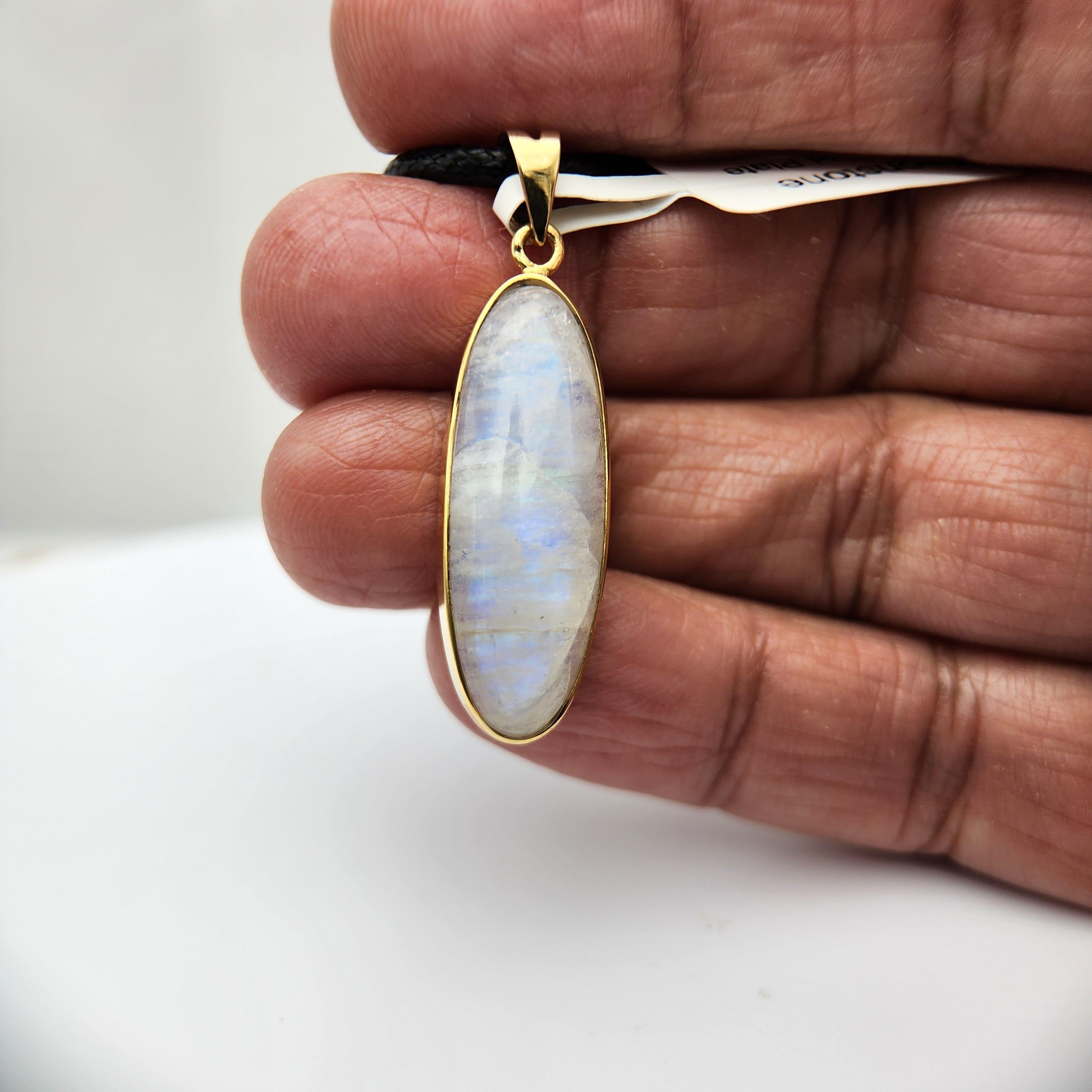 Ciondolo di pietra lunare naturale placcato in argento sterling  con oro giallo in vendita 5