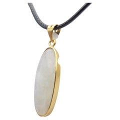 Natürlicher Mond Stein Anhänger Sterling Silber plattiert mit Gelbgold
