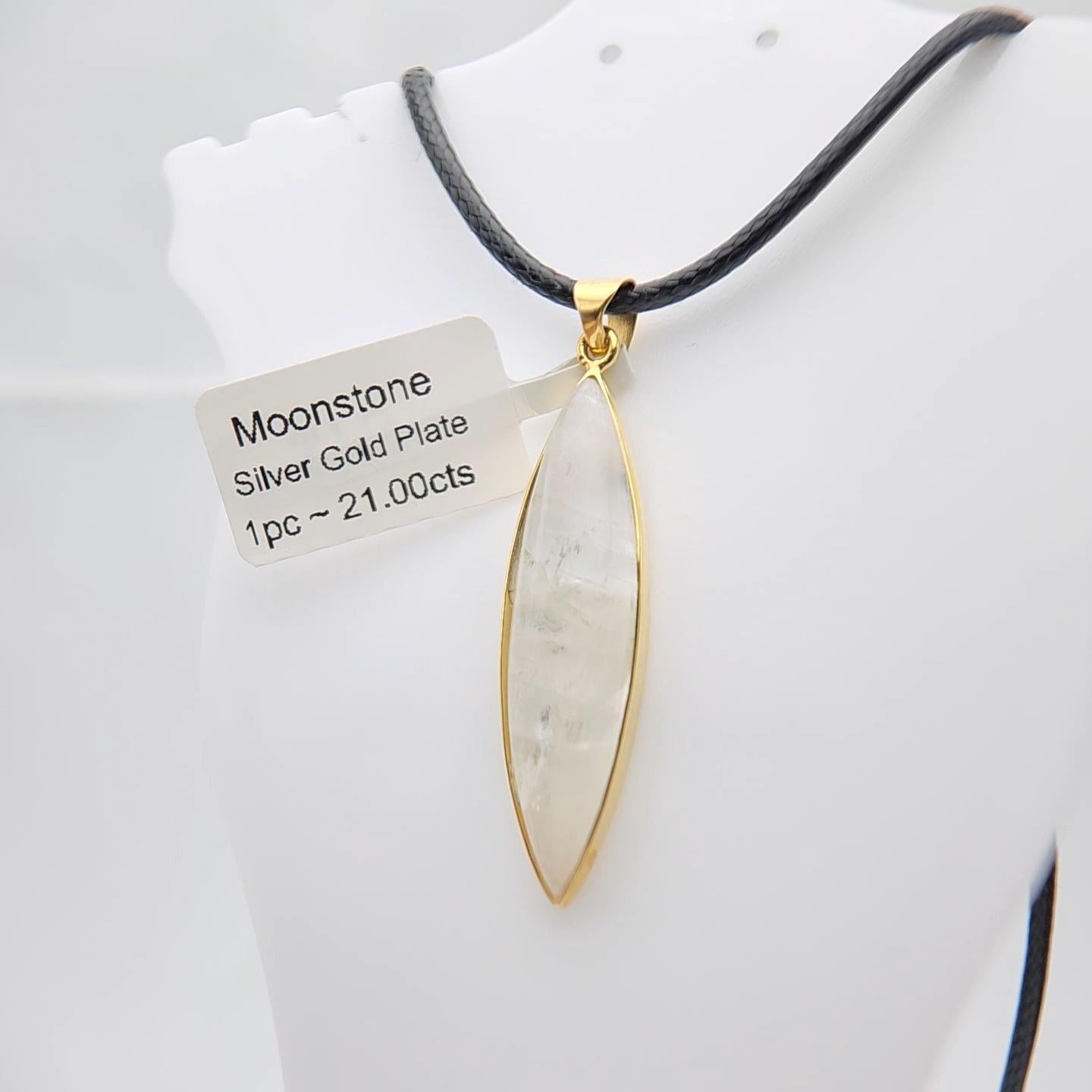 da uomo o donna Ciondolo di pietra lunare naturale placcato in argento sterling  con oro giallo in vendita