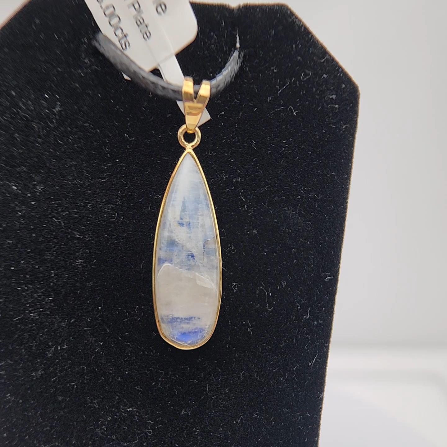 Ciondolo di pietra lunare naturale placcato in argento sterling  con oro giallo in vendita 3