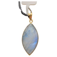 Natural Moon Stone Pendent Sterling Silver Plated  with Yellow Gold