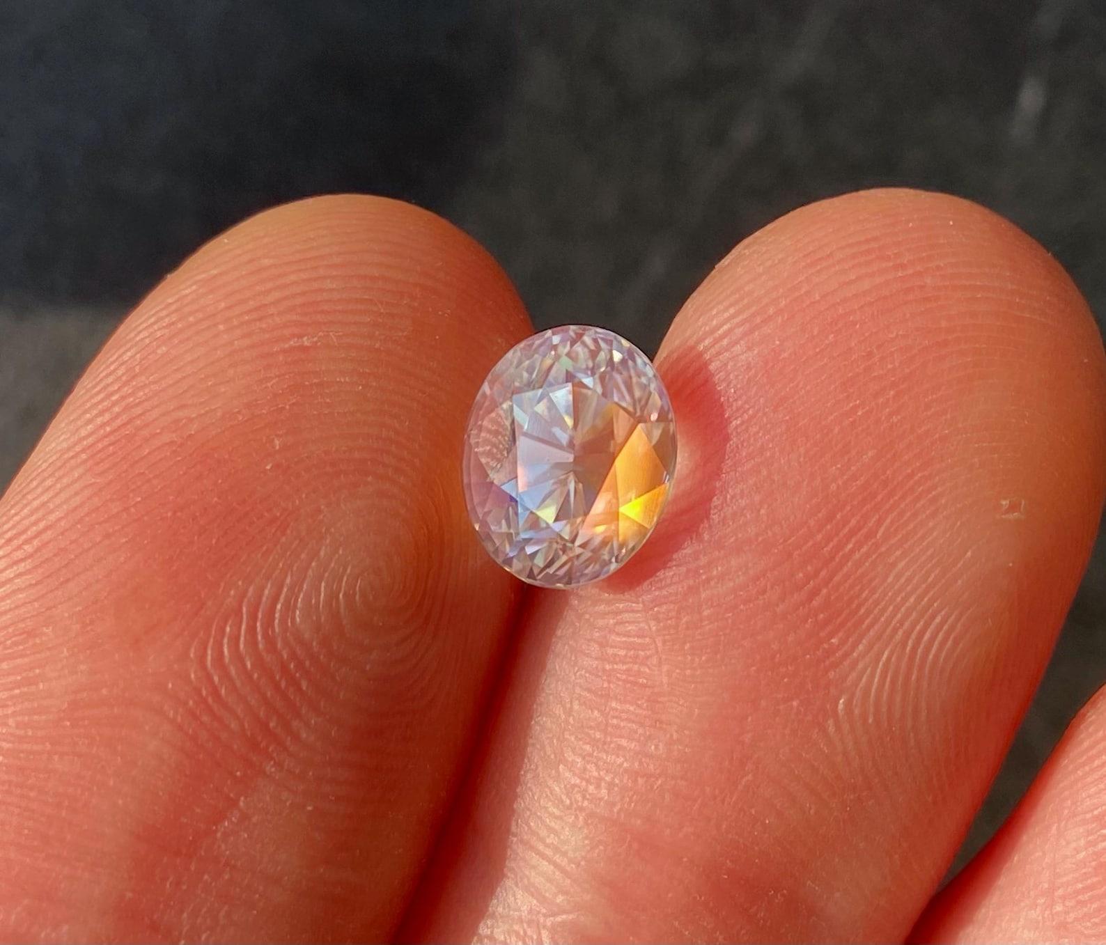 Taille ovale Pierre de lune naturelle non sertie 3.25 carats, taille ovale, certificat ! en vente