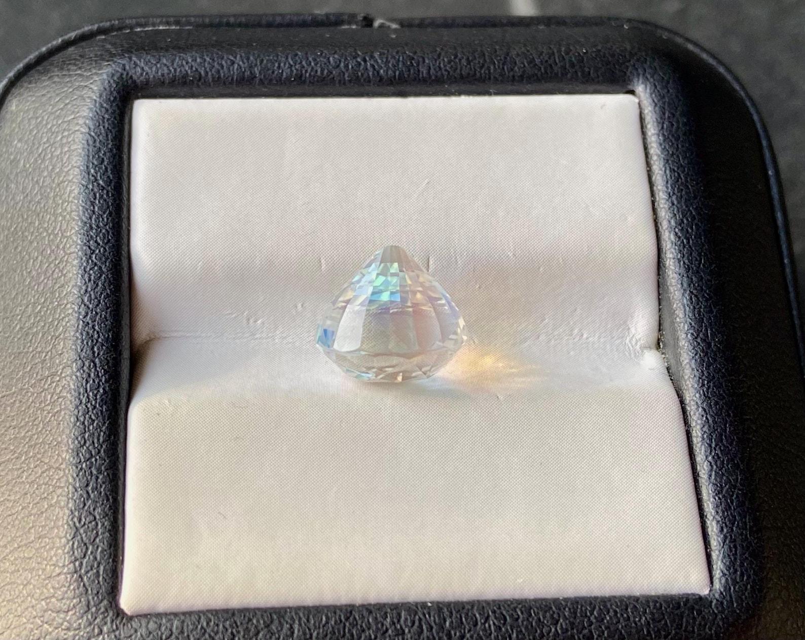 Pierre de lune naturelle non sertie 3.25 carats, taille ovale, certificat ! en vente 1