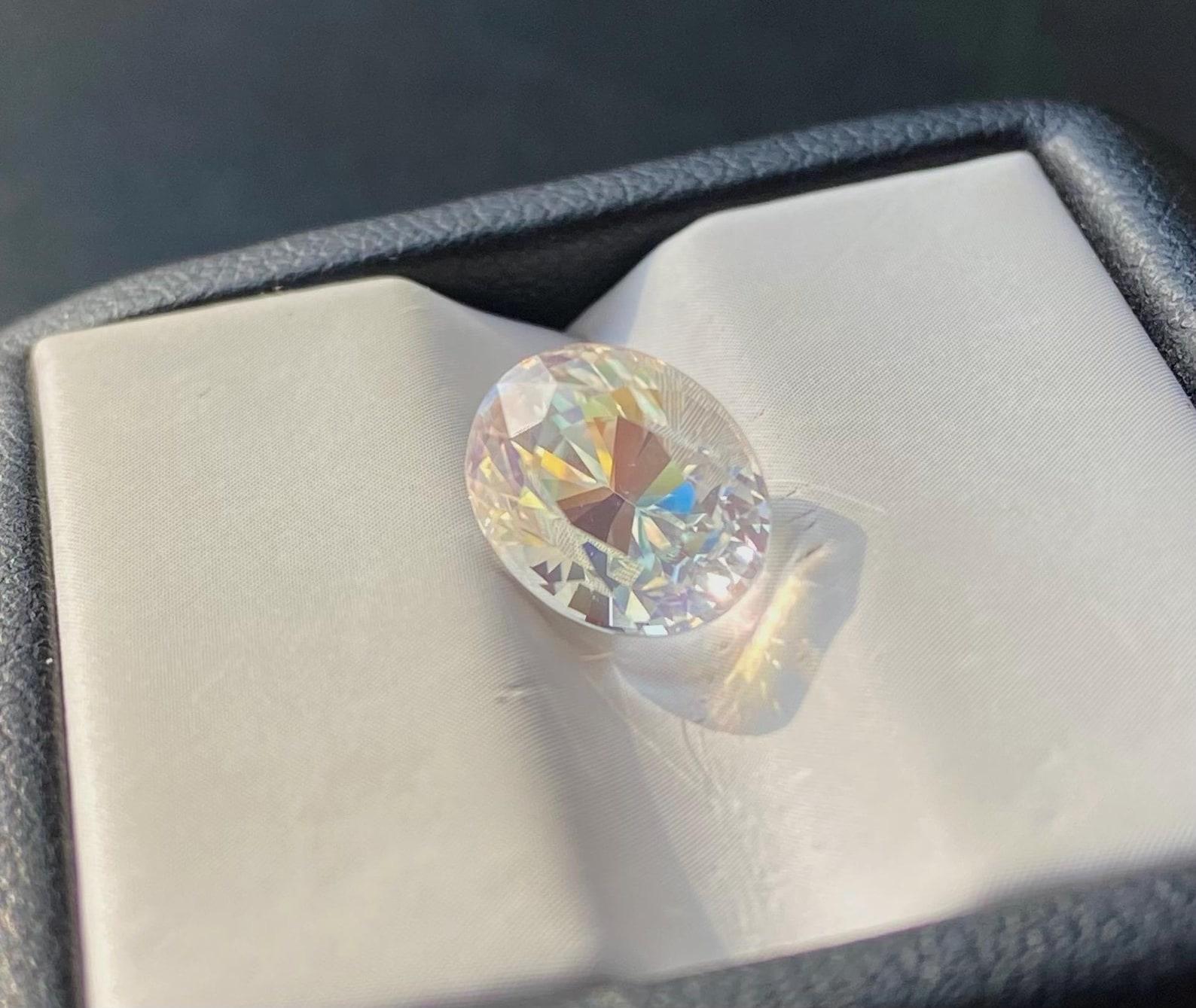 Pierre de lune naturelle non sertie 3.25 carats, taille ovale, certificat ! en vente 4