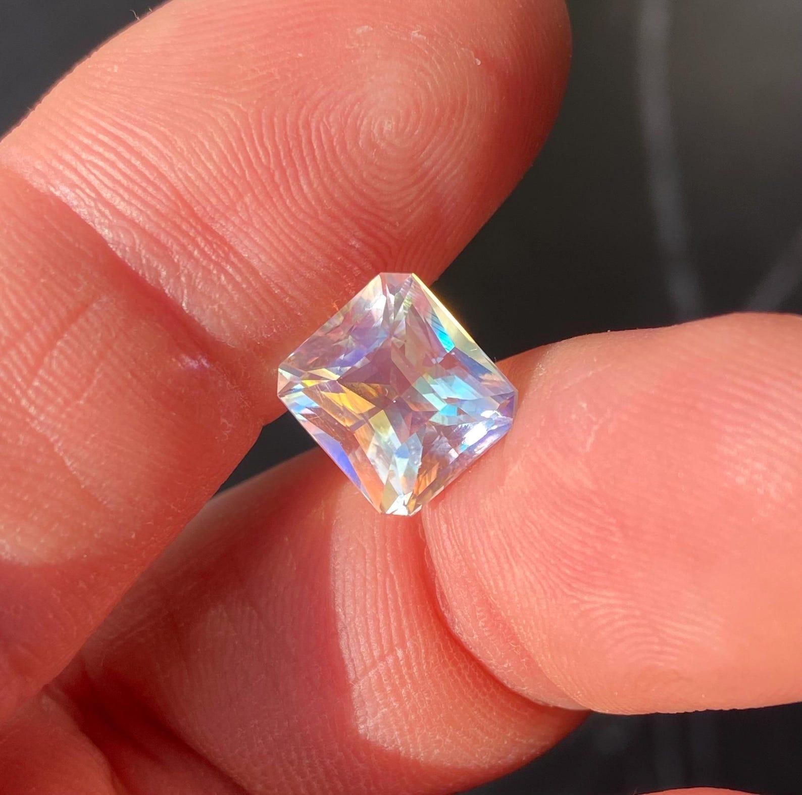 Pierre de lune naturelle non sertie 4.92 carats, taille octogonale, certificat ! Madagascar ! en vente 5