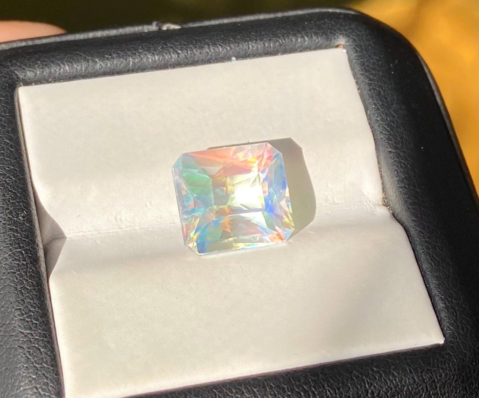 Pierre de lune naturelle non sertie 4.92 carats, taille octogonale, certificat ! Madagascar ! en vente 3