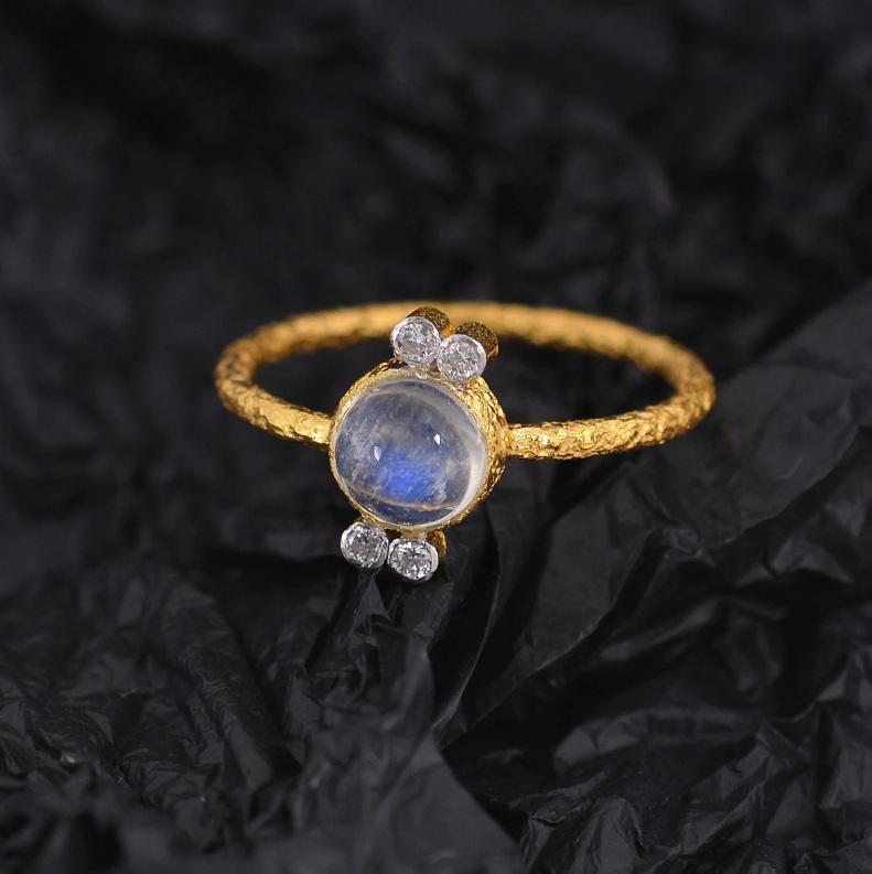 Taglio Asscher Anello con pietra di luna naturale in oro 18K in vendita