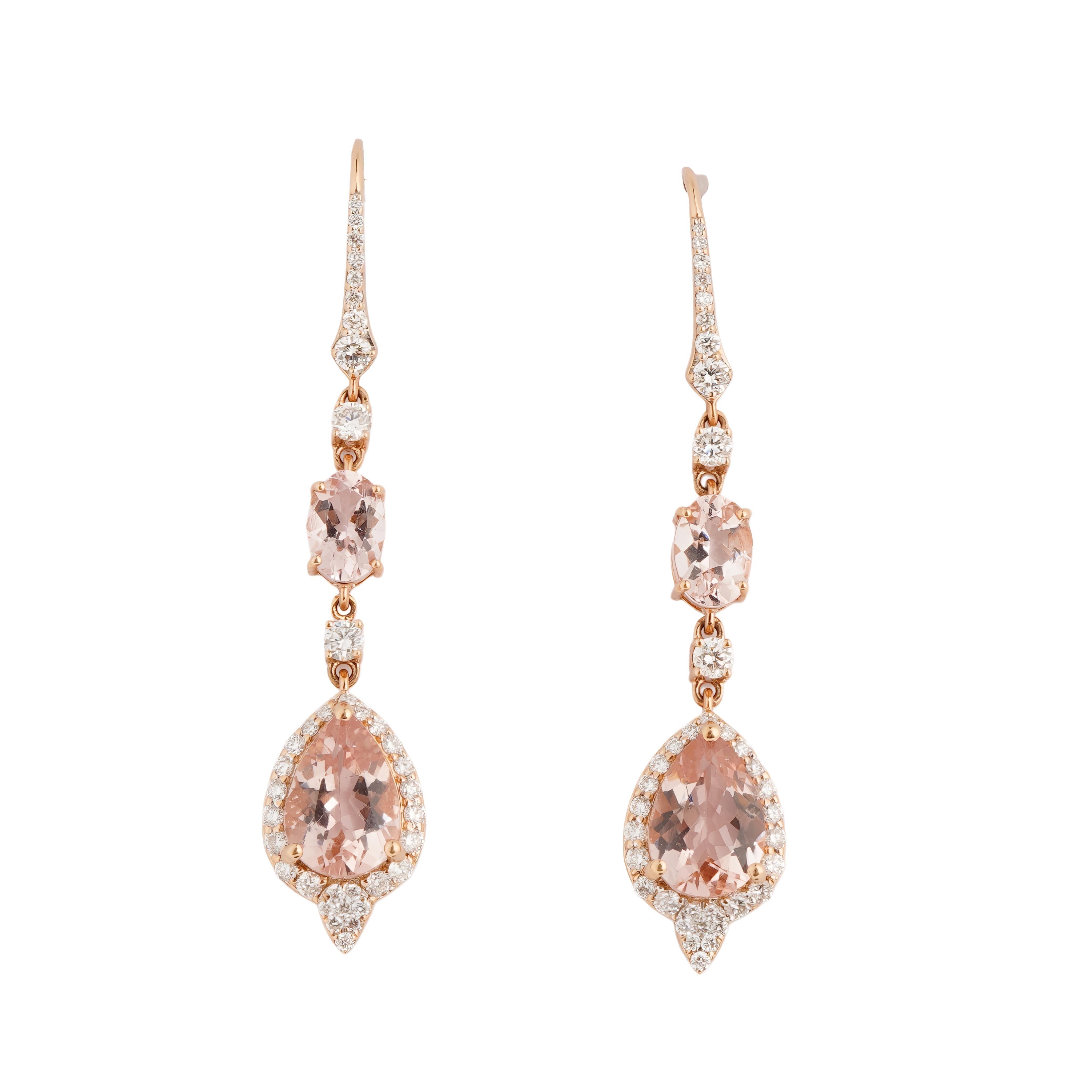 Donna Orecchino con diamante di morgenite naturale in oro 18 carati in vendita
