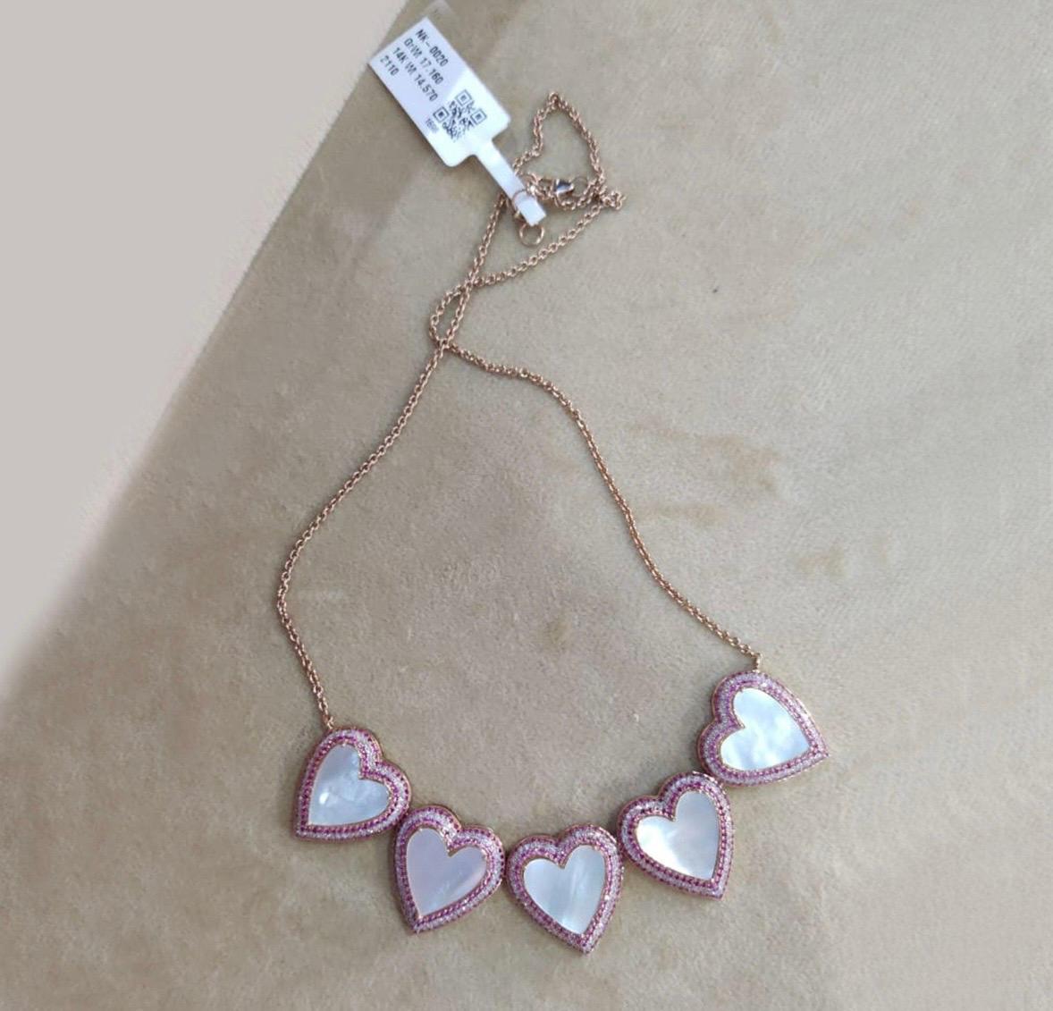 Donna Naturale  Collana con cuore in madreperla e zaffiro rosa in oro 14 carati in vendita