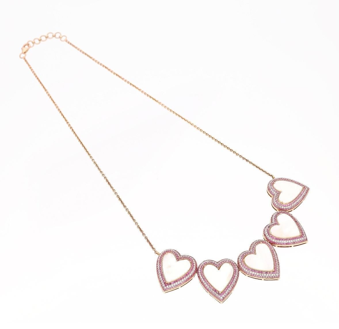 Naturale  Collana con cuore in madreperla e zaffiro rosa in oro 14 carati in vendita 1