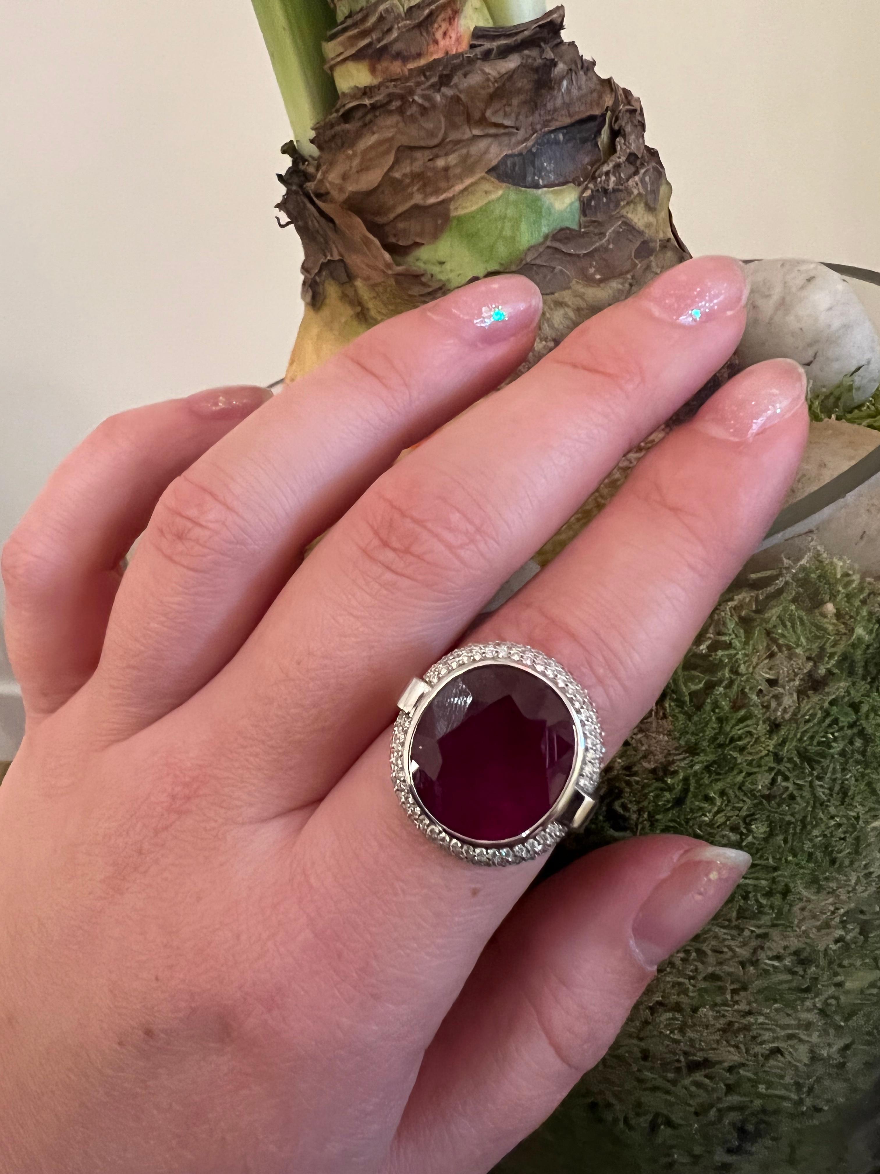 Contemporary Natural Mozambique Ruby and Diamond White Gold Cocktail Ring