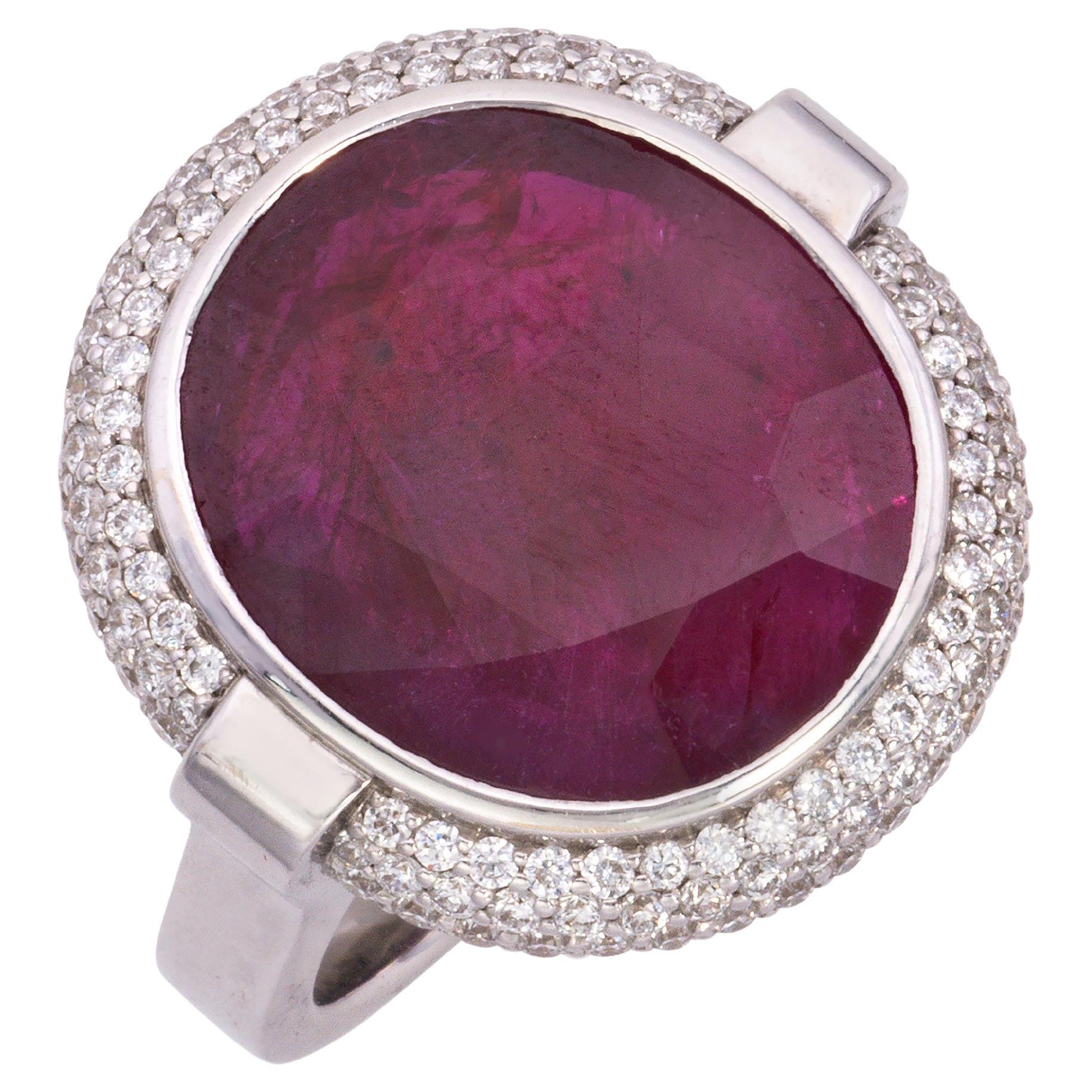 Natural Mozambique Ruby and Diamond White Gold Cocktail Ring