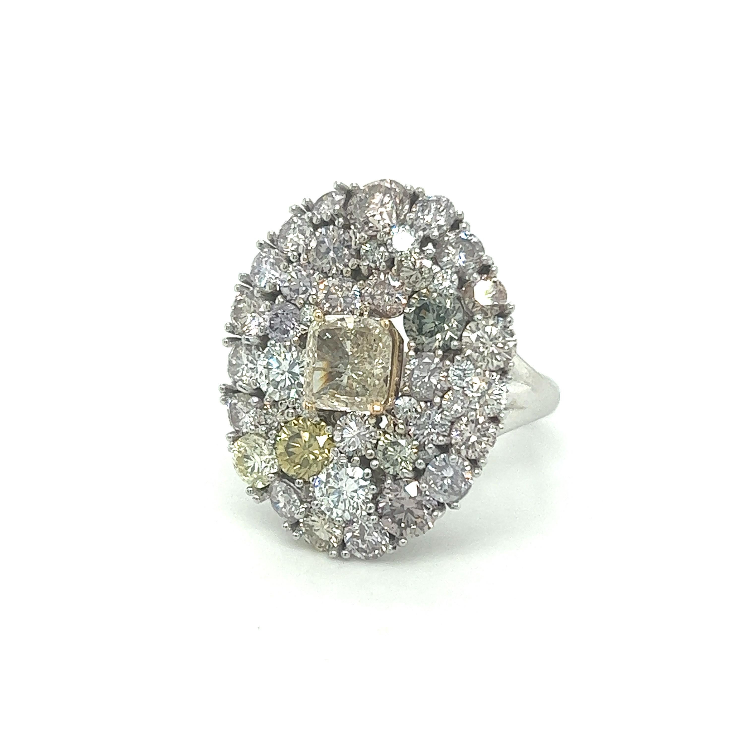 Natural Multi Colored 5 Carat Round and Princess Cut Diamond Ring For Sale 7