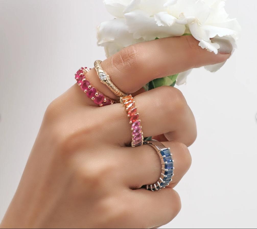 Bague d'éternité saphir arc-en-ciel taille marquise or 14K  Bague d'éternité saphir arc-en-ciel naturel ombre or  Bague arc-en-ciel dégradé or

DÉTAILS DE LA PIERRE :
✦ Pierre précieuse : Saphir arc-en-ciel
✦ Gemstone Type : Nature
✦ Taille de la