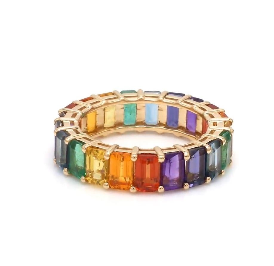 Anello eternità con gemme arcobaleno ombreggiate, oro  Anello eternità con gemma dell'arcobaleno Nature in oro  Anello con gemma arcobaleno taglio smeraldo, oro

DETTAGLI DELLA GEMMA :
✦ Pietra preziosa: Zaffiro arcobaleno, smeraldo, rubino,
