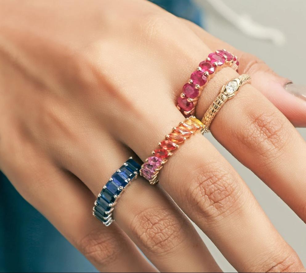 Bague saphir naturel multicolore en or 14 carats Neuf - En vente à jaipur, IN