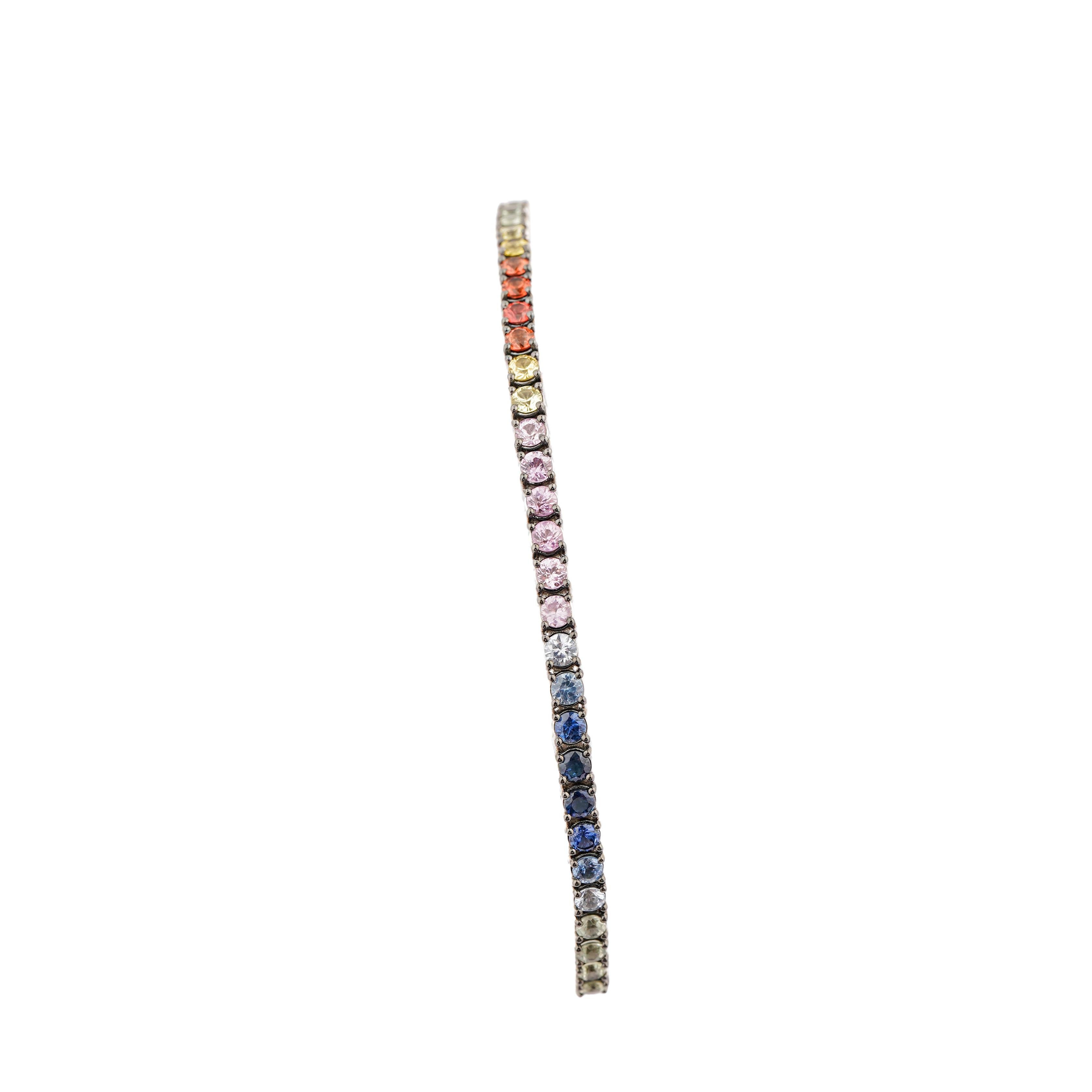 GW= 8.11gm
NW= 7.73gm
MULTI SAPPHIRE= 1.92cts

FOLLOW US ON INSTA (divinejewellerylounge)

Code = bh