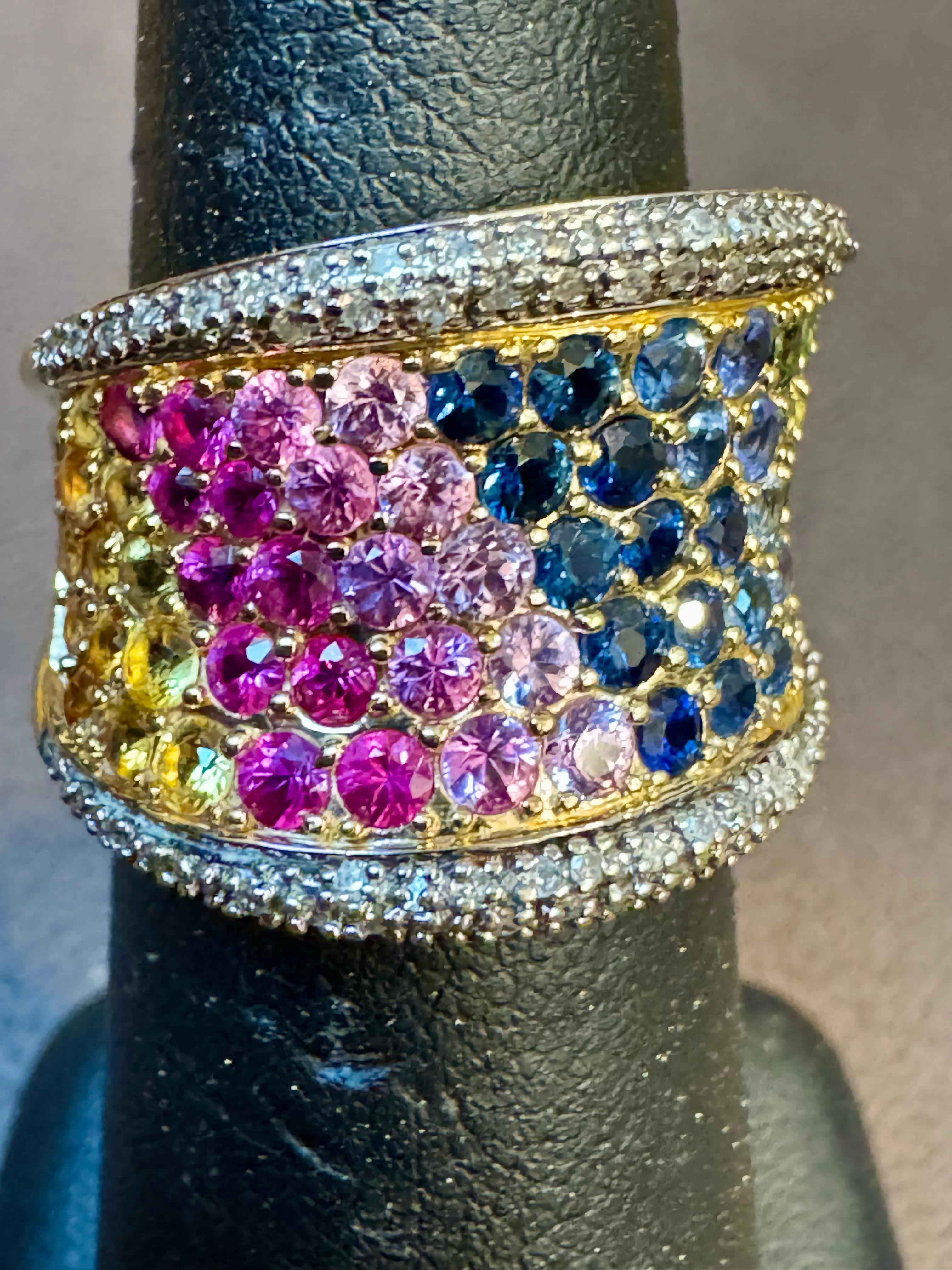 Taglio rotondo Anello Nature Multi sapphire Blue, Pink Yellow Green Sapphire & Dia in oro 14k in vendita