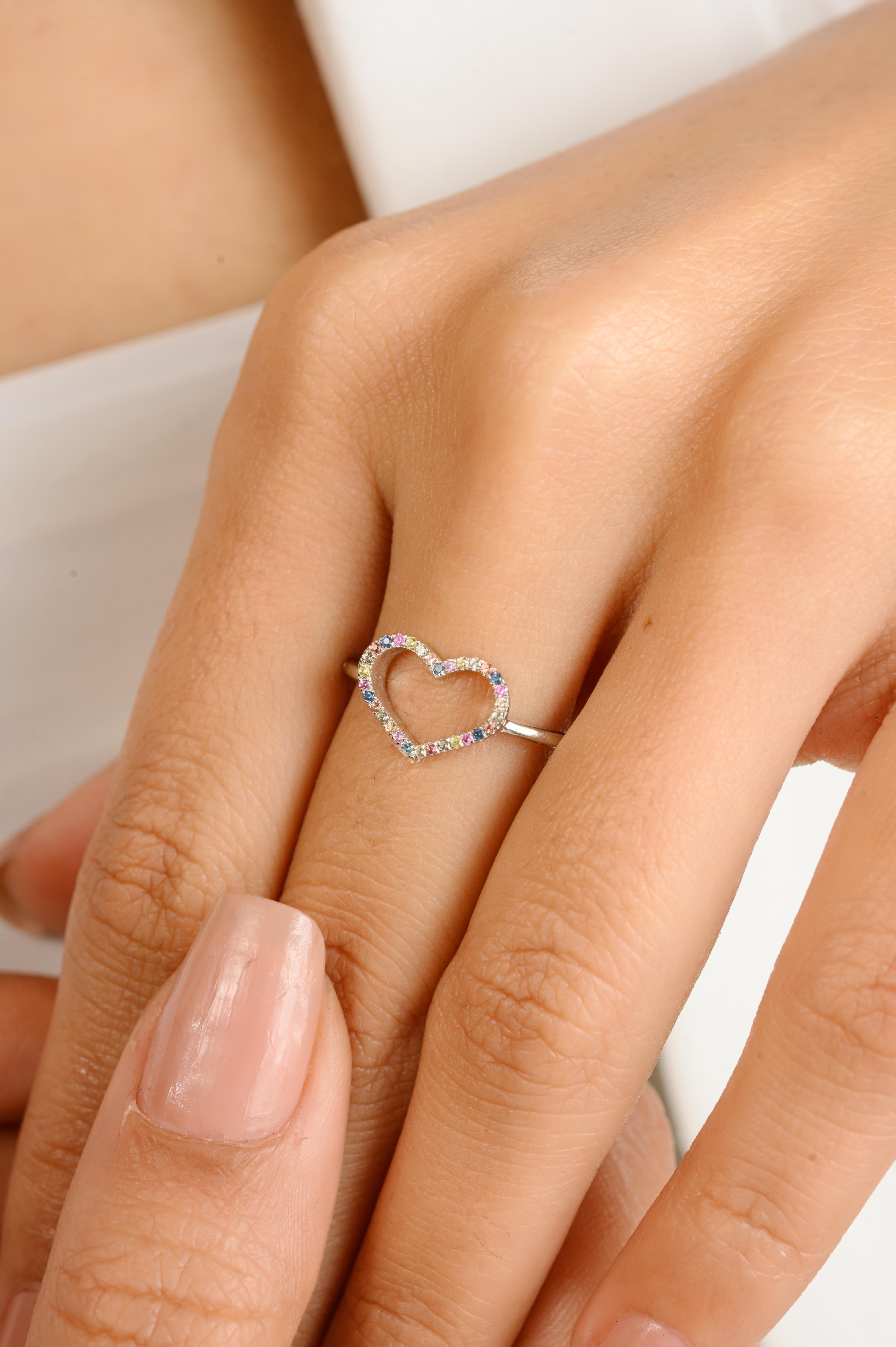 in vendita:  Anello Promessa a forma di cuore con più zaffiri naturali in oro bianco 14k 4