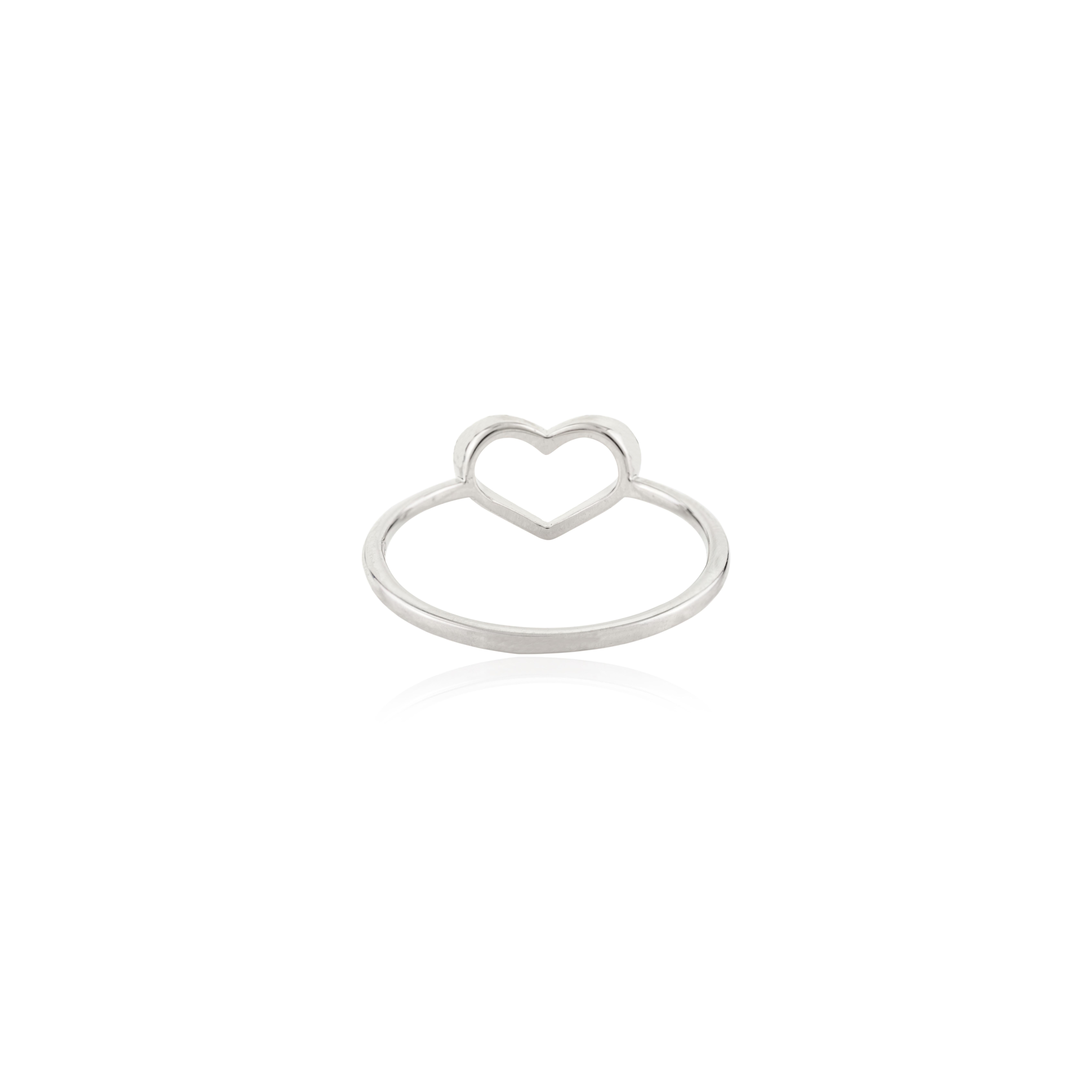 in vendita:  Anello Promessa a forma di cuore con più zaffiri naturali in oro bianco 14k 7