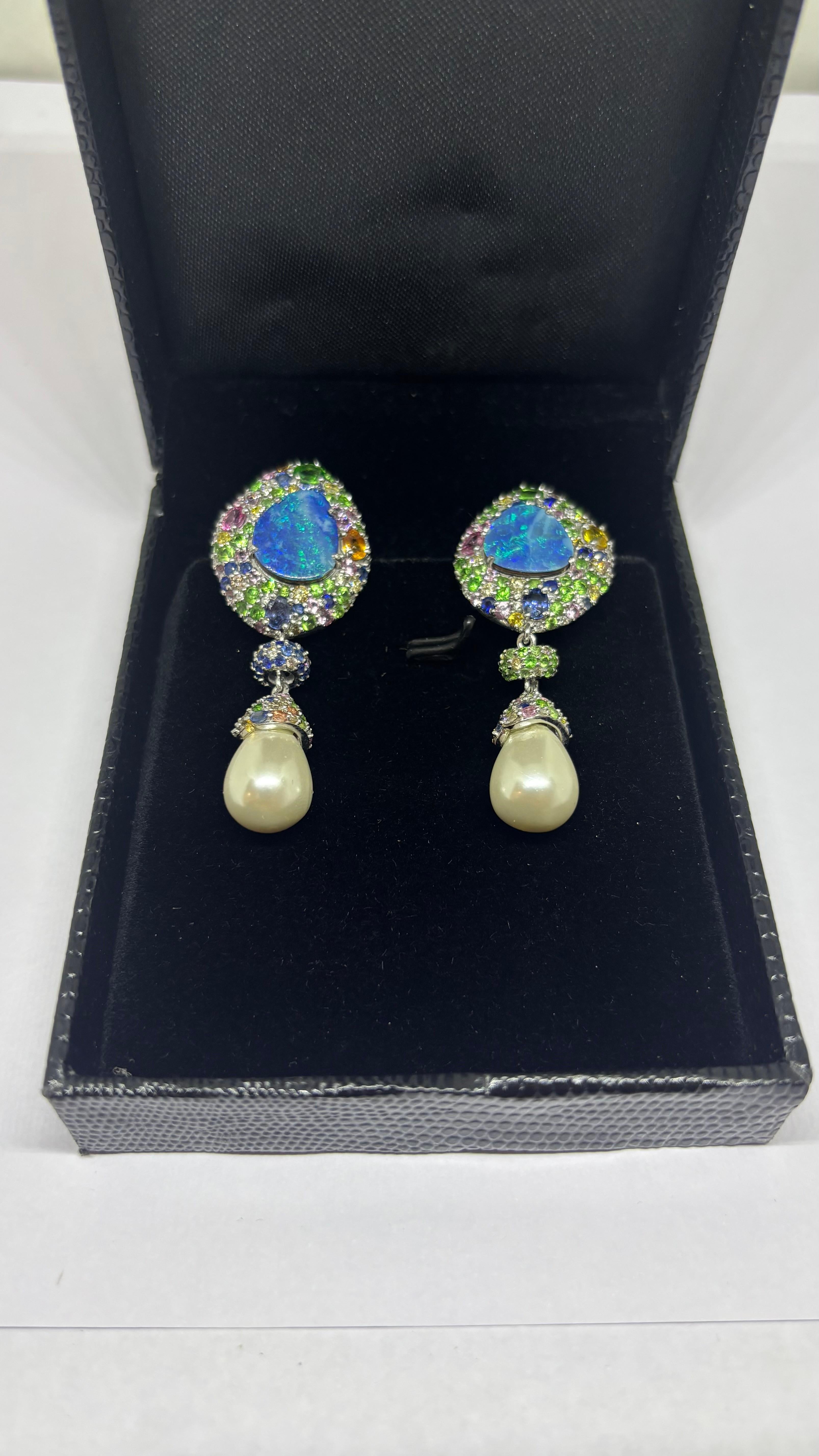 Natural blue  Opal and multi sapphire diamond earring in 14k gold In New Condition For Sale In jaipur, IN
