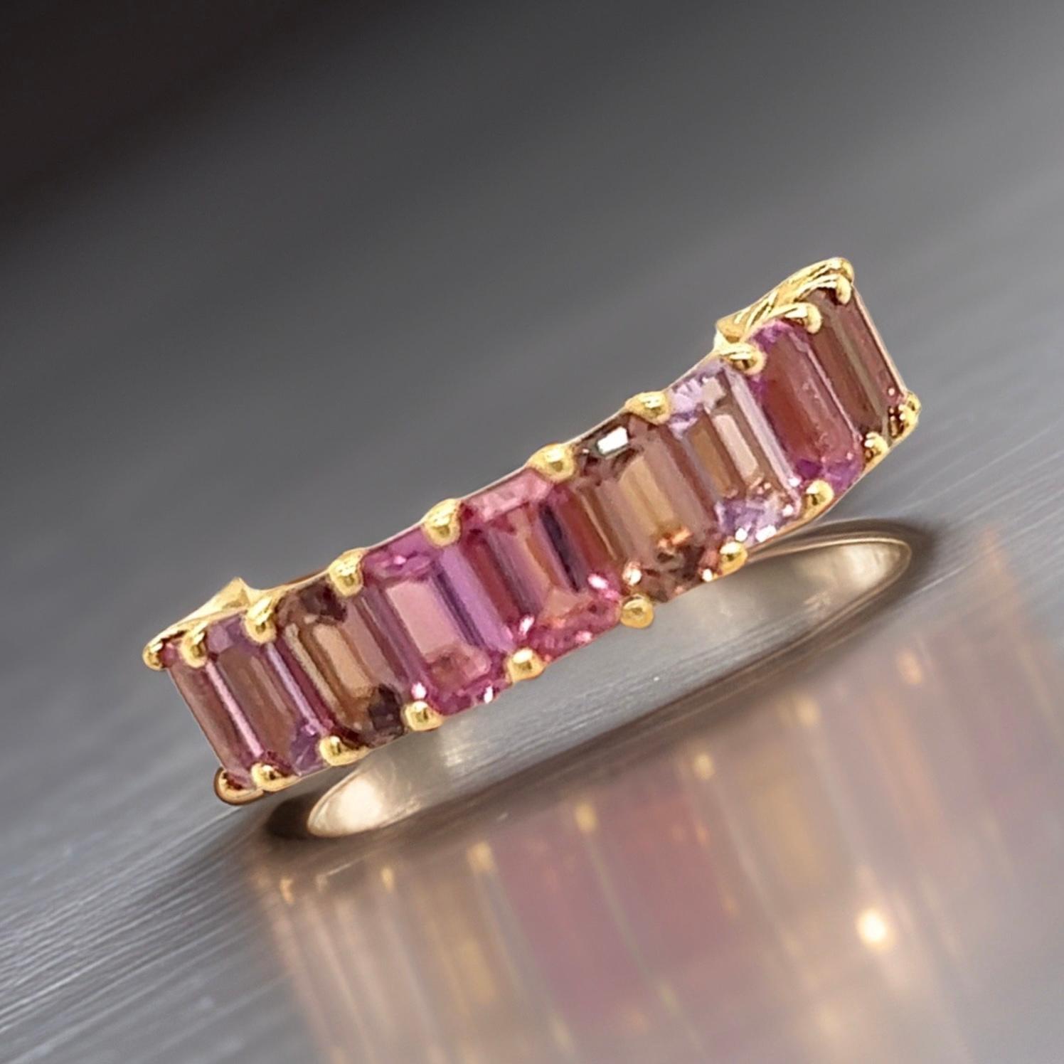 Natural Multi-Shade Sapphire Ring 14k Rose Gold 4.20 TCW Certified In New Condition For Sale In Brooklyn, NY