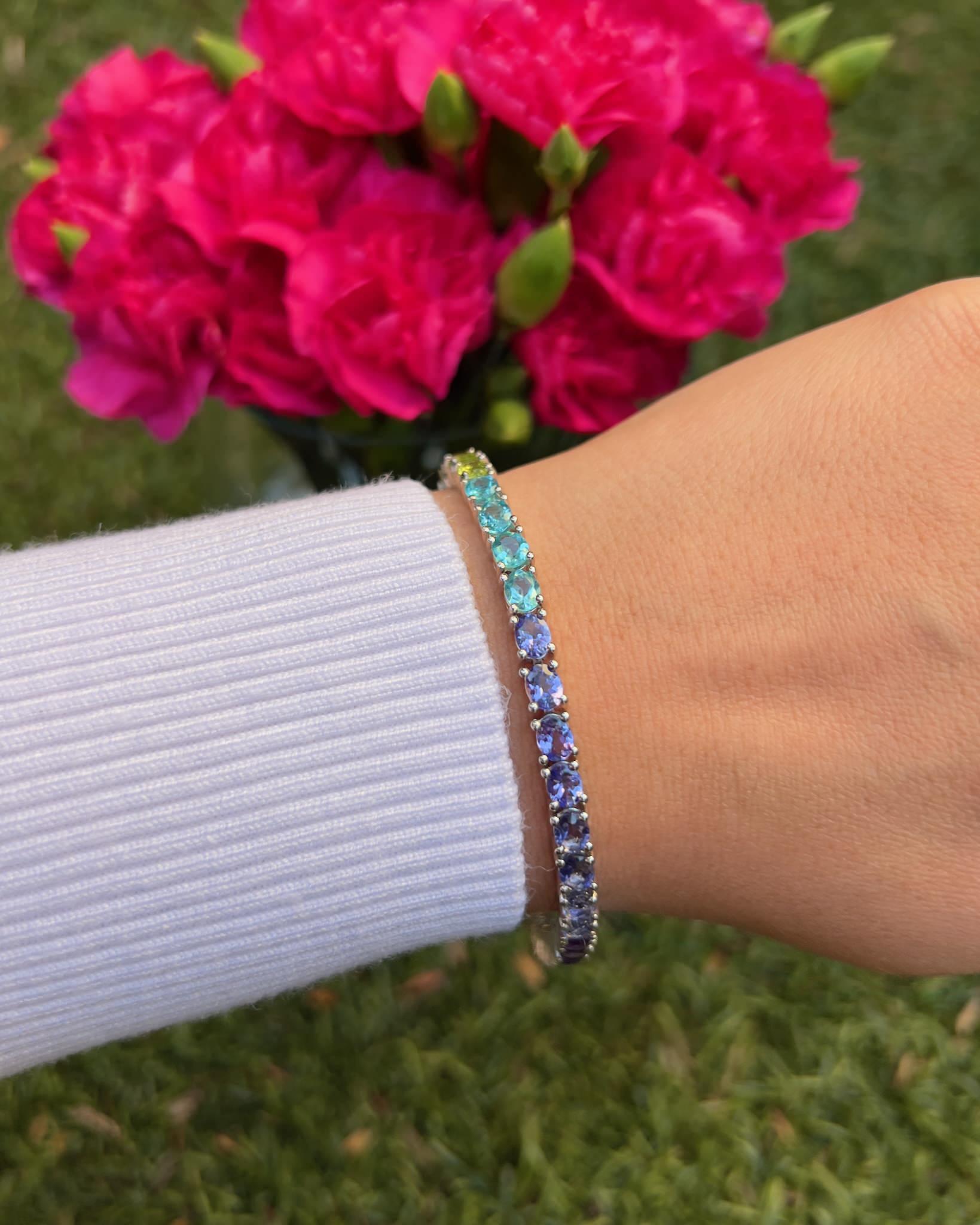 Contemporaneo Bracciale da tennis multi pietra naturale con arcobaleno da 12 carati, A. Silver in vendita