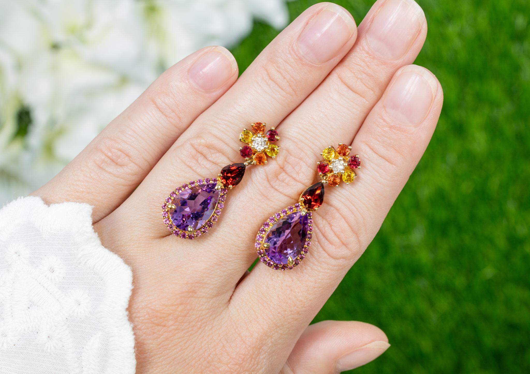 Natürliche mehrfarbige Edelsteine Ohrhänger Amethyst Saphir Granat Rhodolith im Zustand „Hervorragend“ im Angebot in Aliso Viejo, CA
