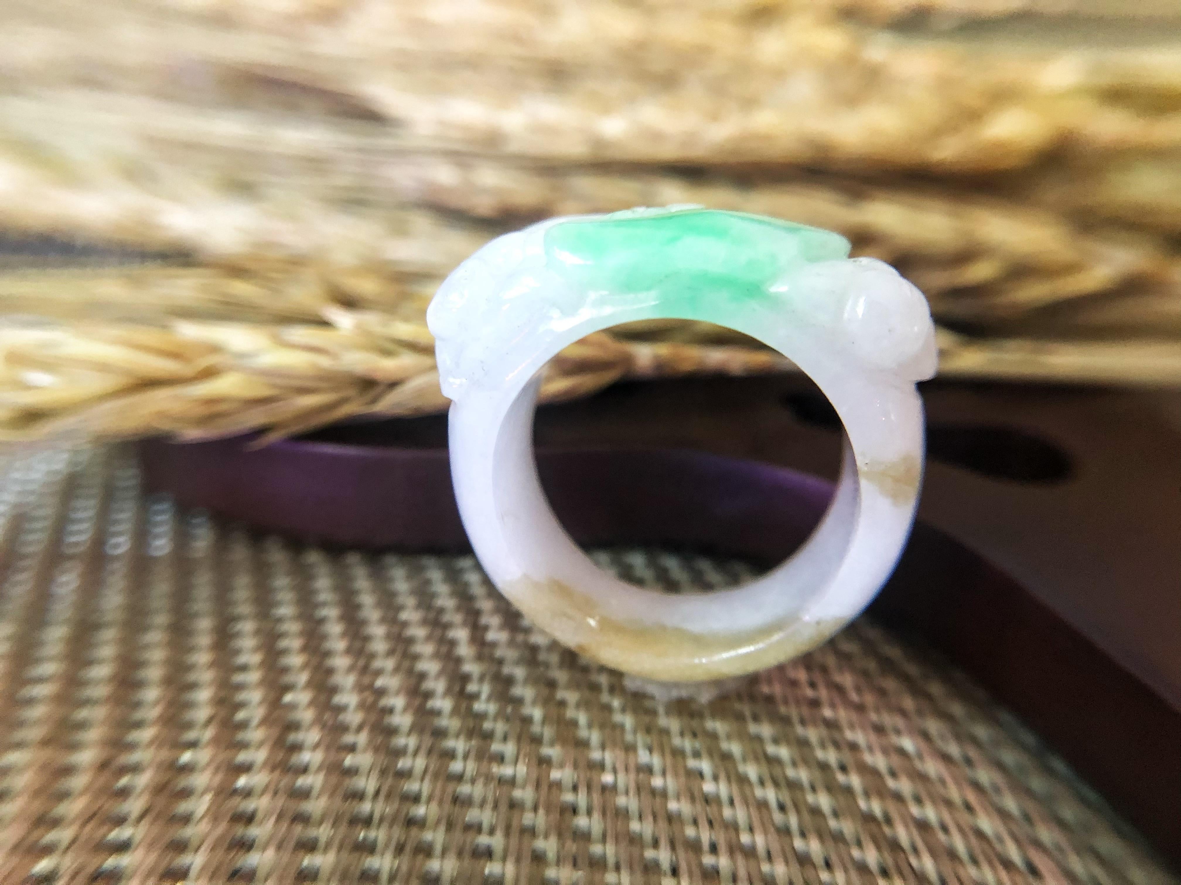 Natürlicher Myanmar Apfel Grün Jade geschnitzt Ring Band im Angebot 5