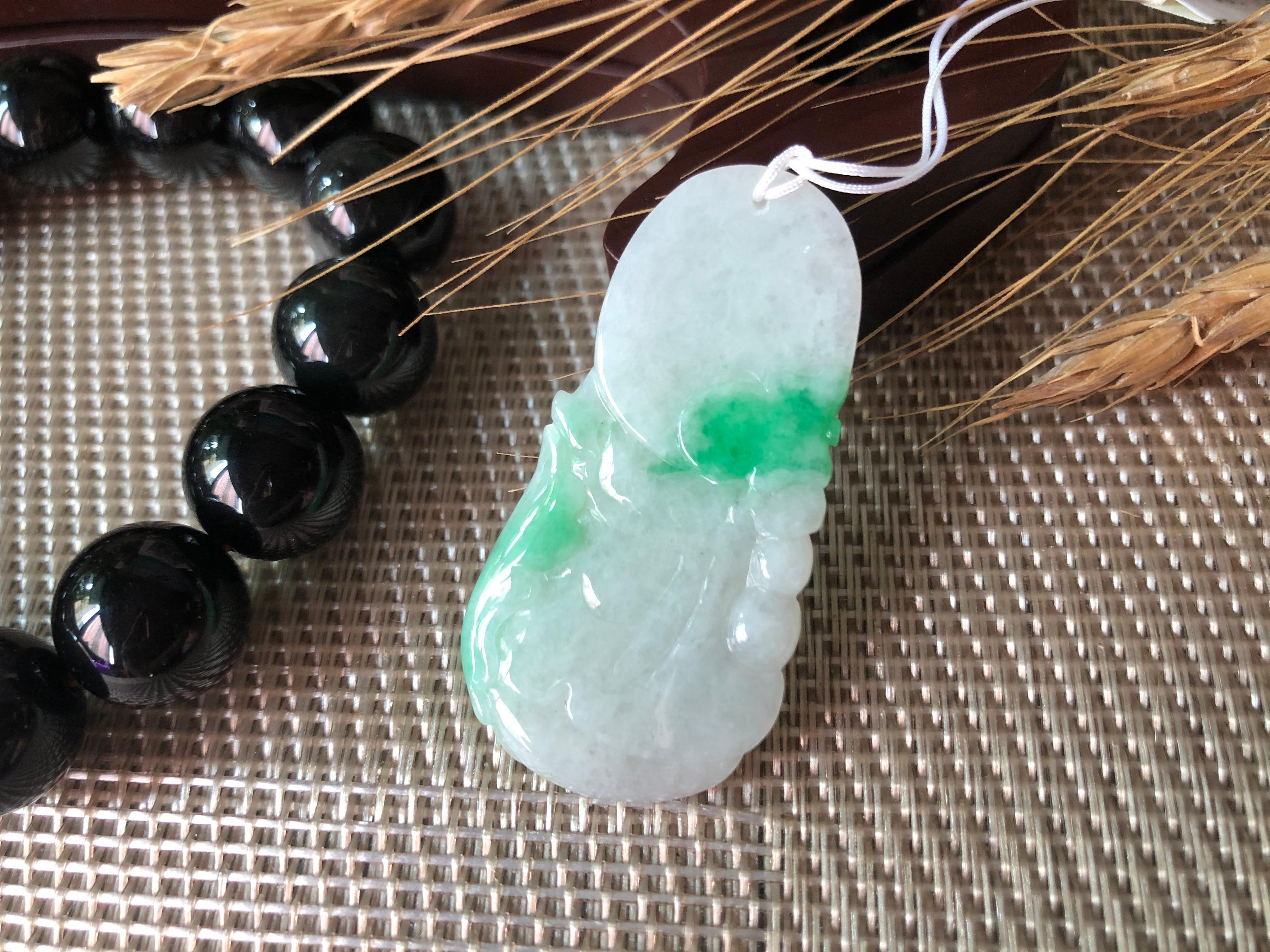 Natural Myanmar Buddha Guan Yin Green Loose Gemstone, Jade Pendant, Meditation For Sale 4