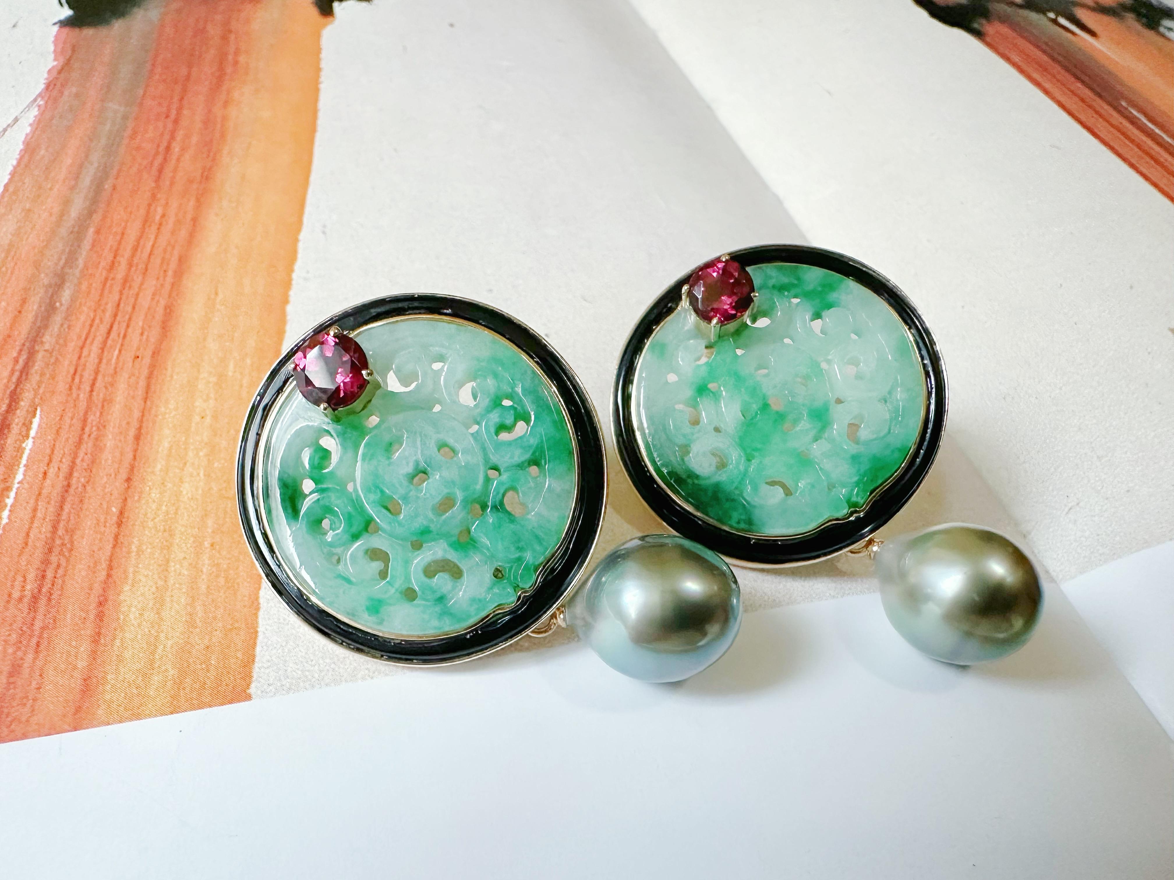 Natural Myanmar Green Jade Carved Earrings in 18K Gold and Black Agate & Pearl For Sale 4