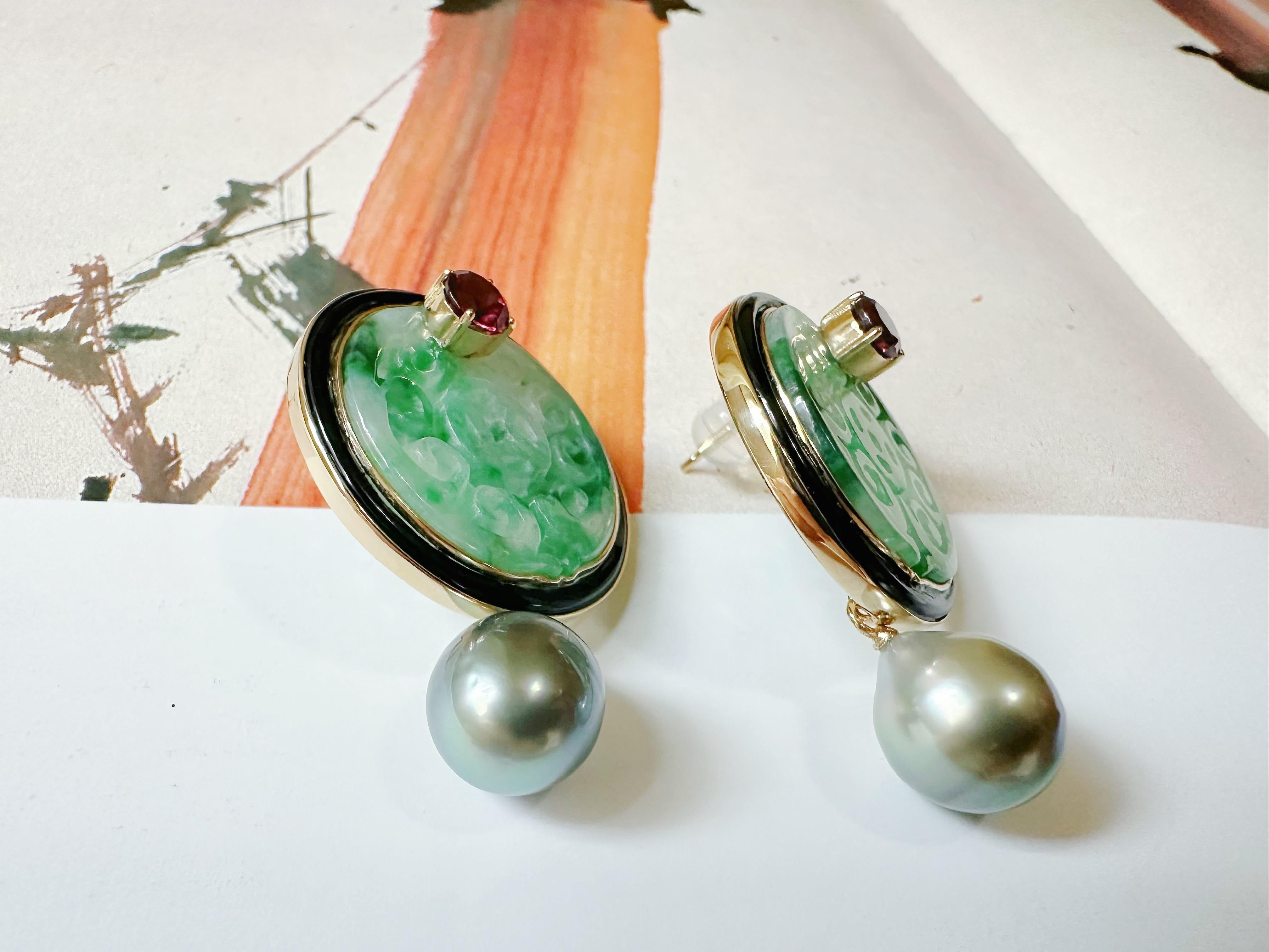 Natural Myanmar Green Jade Carved Earrings in 18K Gold and Black Agate & Pearl For Sale 9