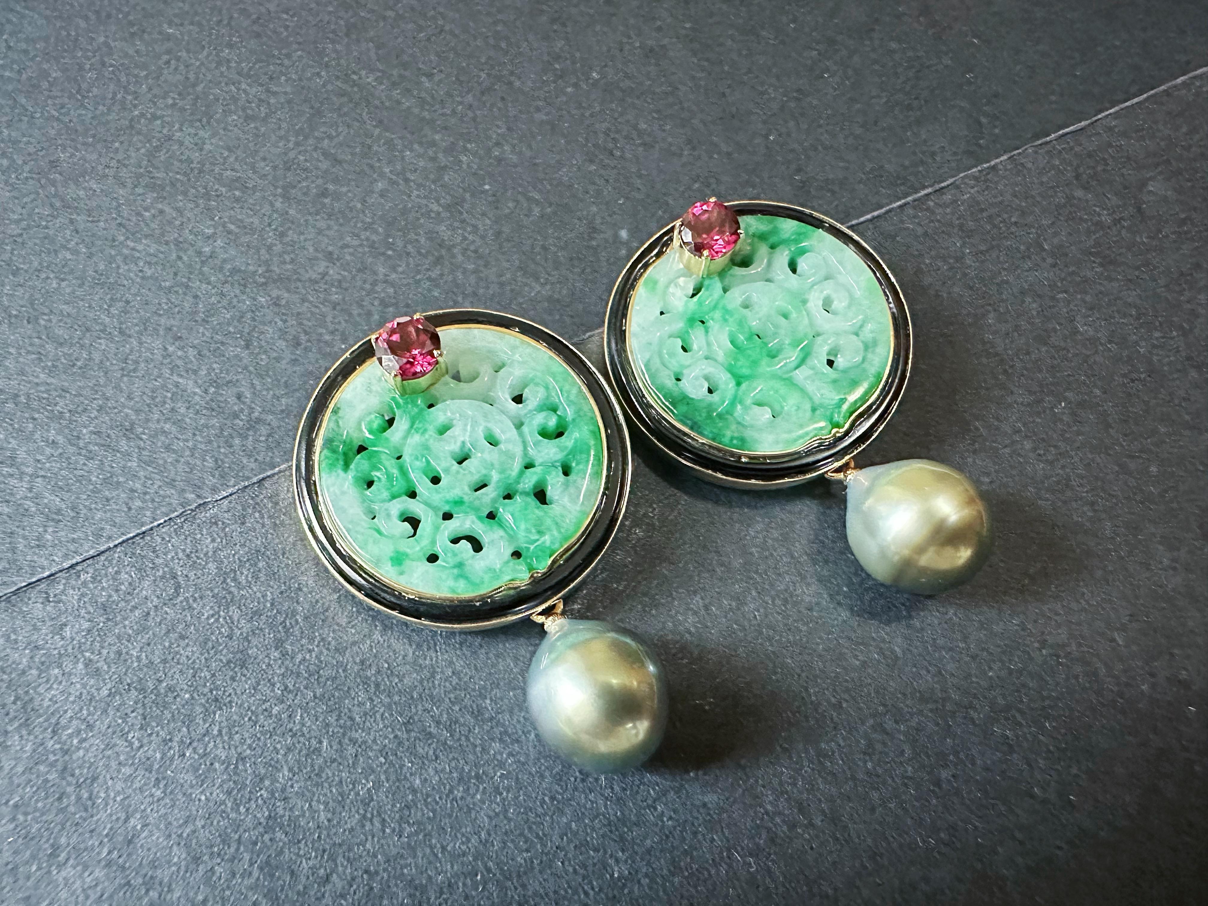 Round Cut Natural Myanmar Green Jade Carved Earrings in 18K Gold and Black Agate & Pearl For Sale