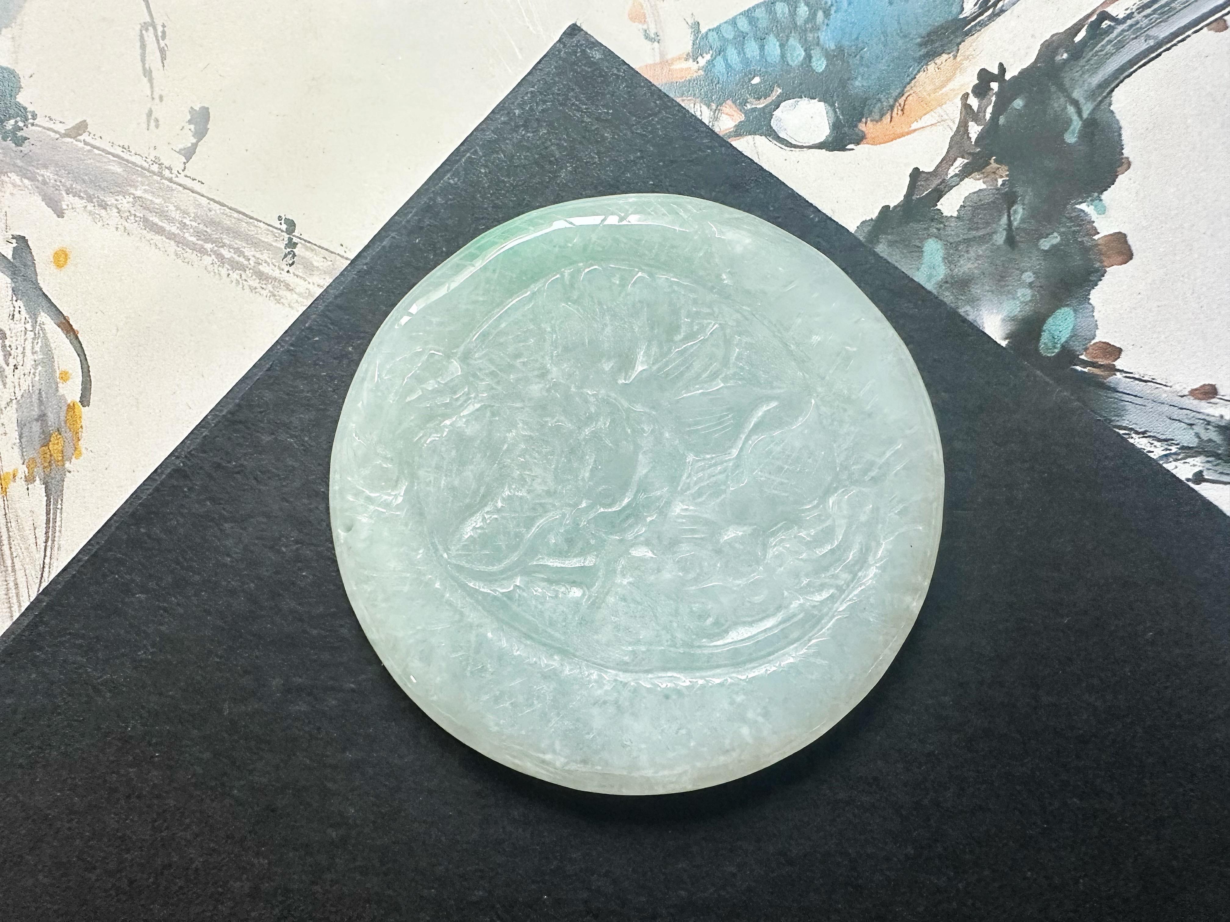 Natürliche Myanmar Hand geschnitzt Drache Jade lose Stein im Angebot