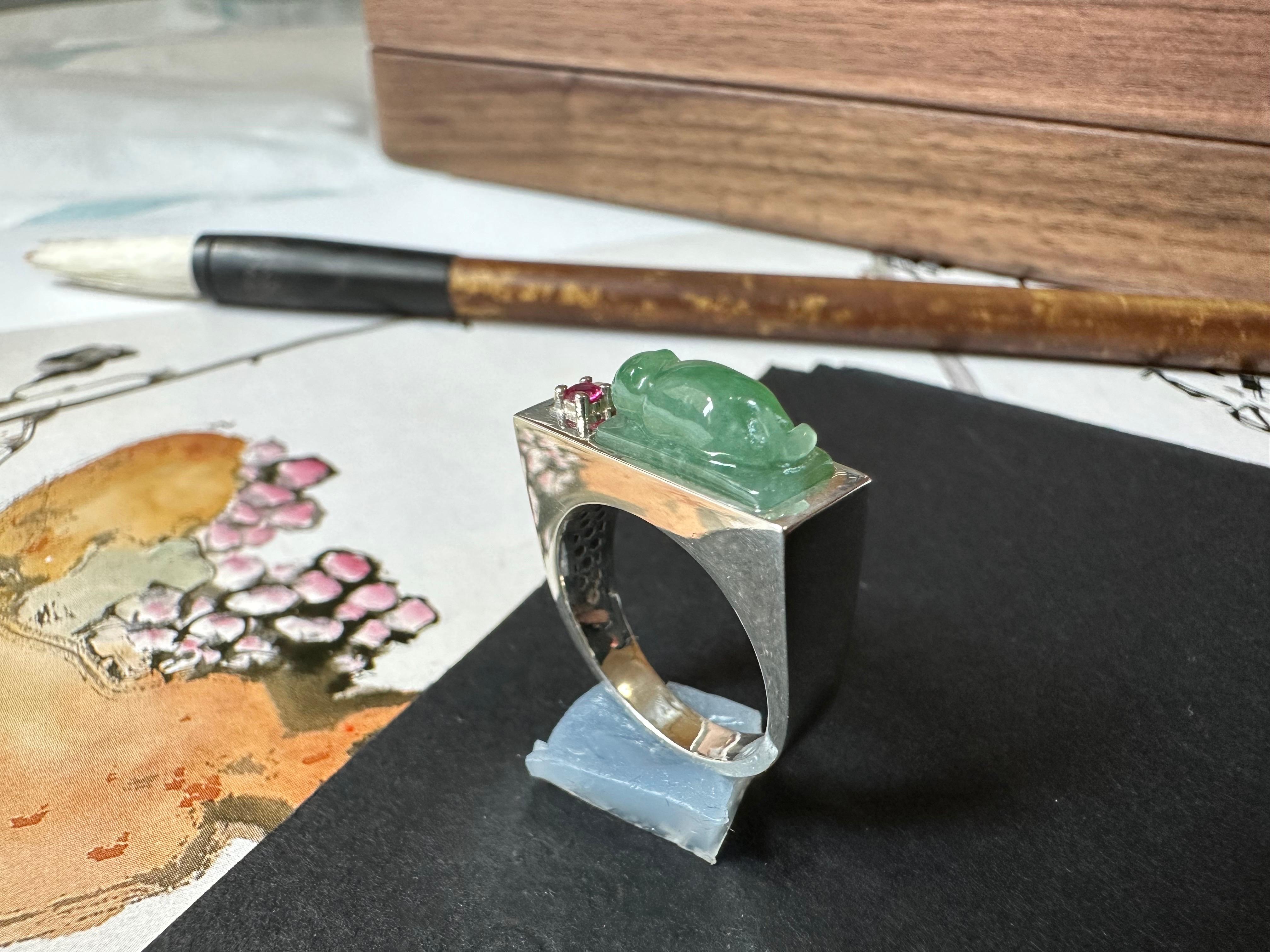 Certified Natural Myanmar Handcrafted Cat Icy Green Jade 925 Silver Ring For Sale 3