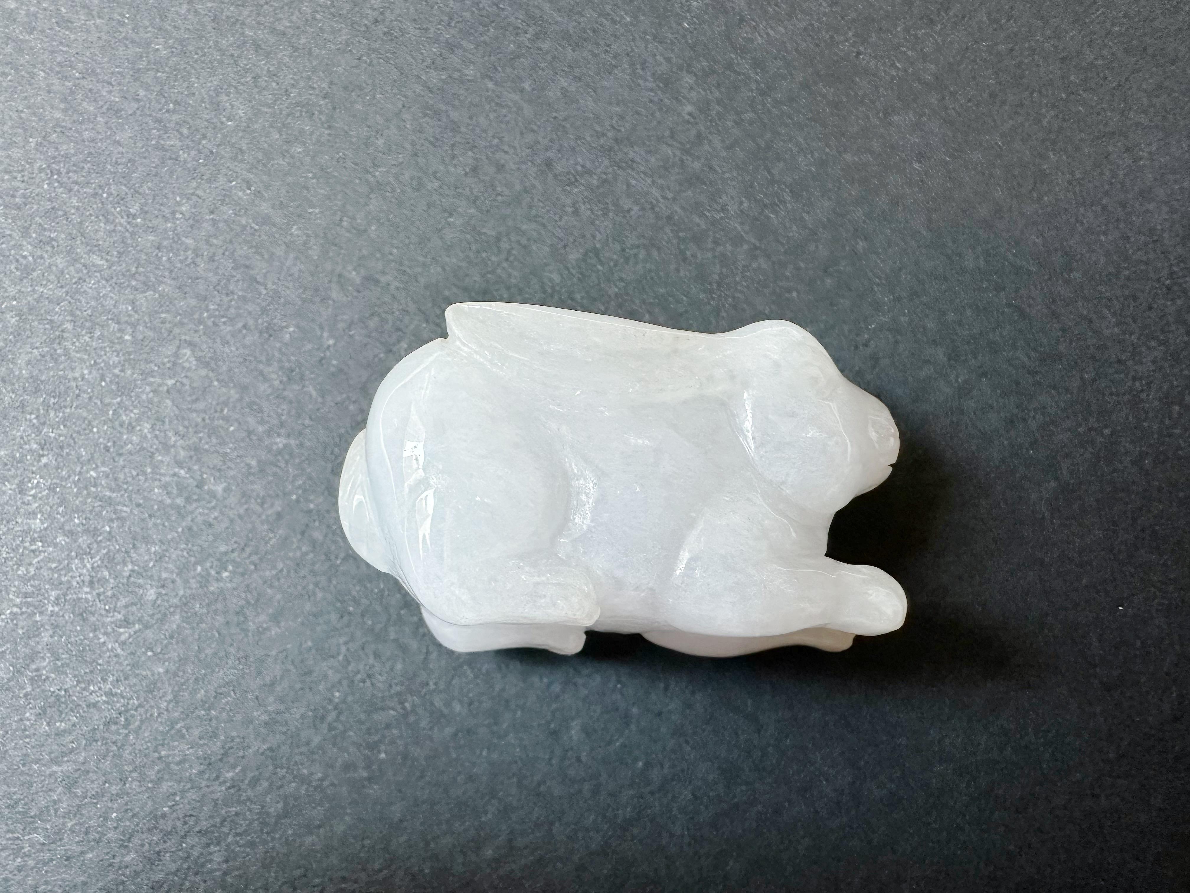 Handgefertigter, natürlicher Myanmar-Kaninchen, loser, weißer Jade-Jade-Jadeit, Großer Bunny im Angebot 1